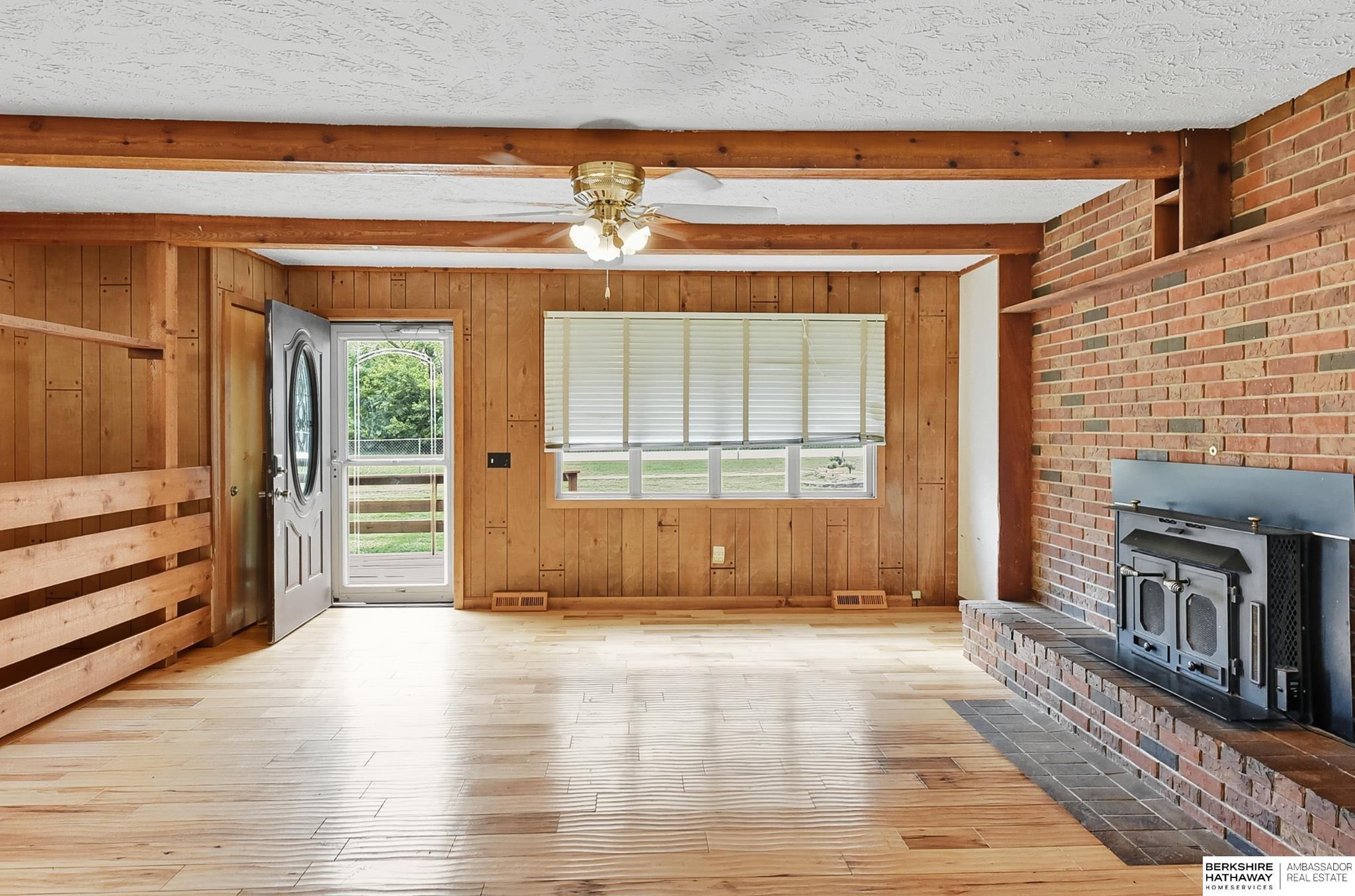 Arlington, Nebraska 68002, United States, 5 Bedrooms Bedrooms, ,2 BathroomsBathrooms,Residential,Active,207499