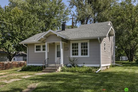 Photo of 2616 N 59th Street, Lincoln, NE 68507 (MLS # 22609749)