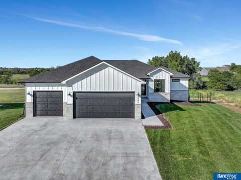 Photo of 4138 Sundrop Avenue, Lincoln, NE 68516 (MLS # 22602292)