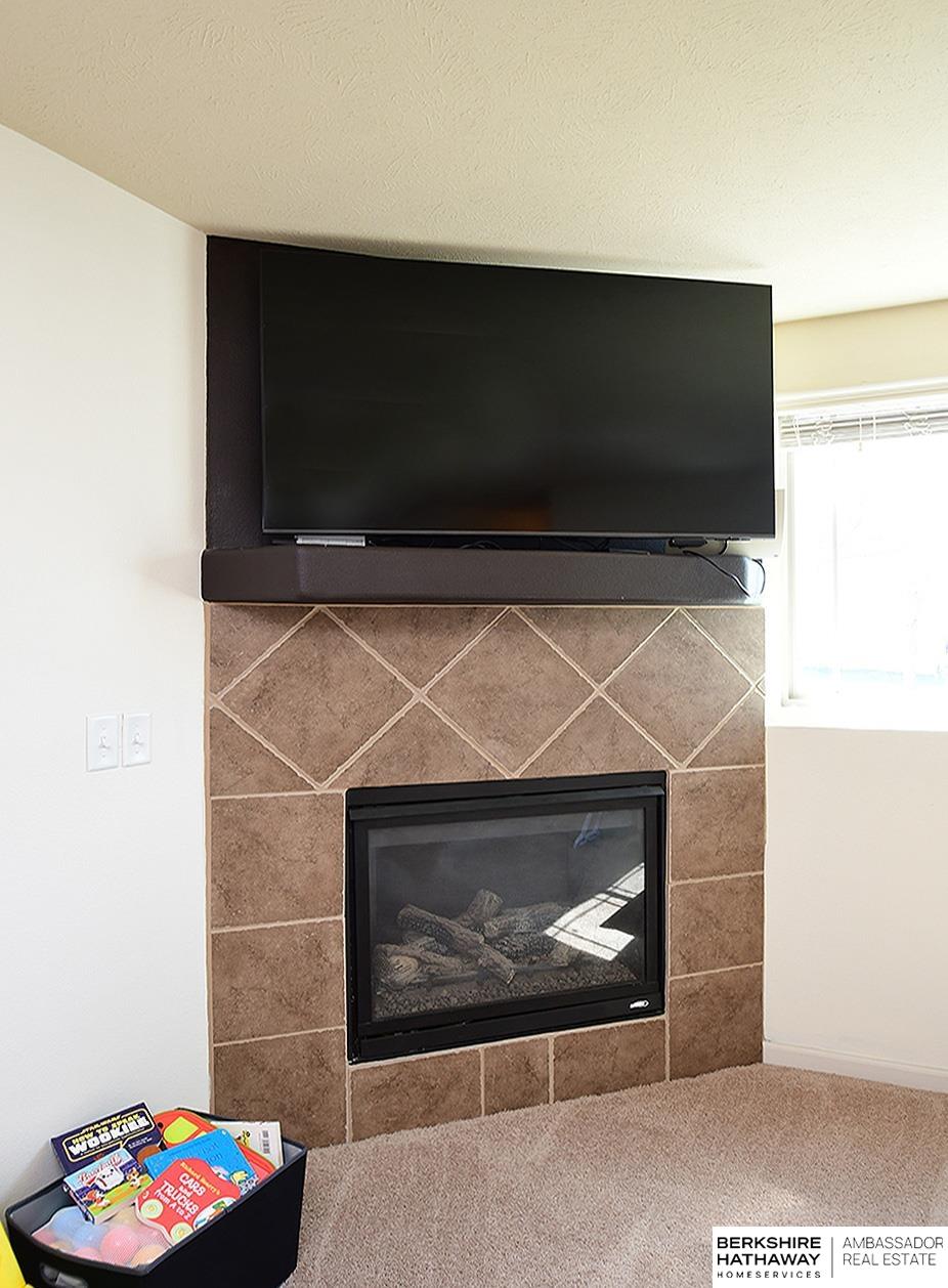 Elkhorn, Nebraska 68022, United States, 3 Bedrooms Bedrooms, ,2 BathroomsBathrooms,Residential,Pending,131220