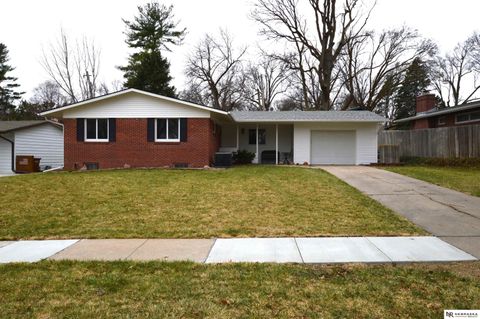 Photo of 5815 J Street, Lincoln, NE 68510 (MLS # 22608573)