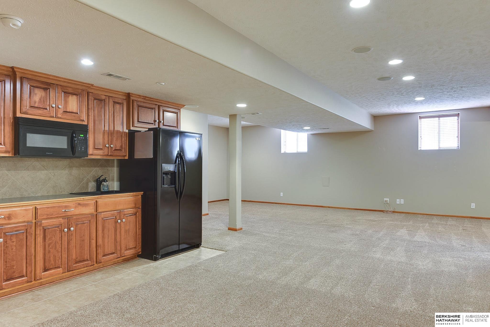 Omaha, Nebraska 68130, United States, 3 Bedrooms Bedrooms, ,3 BathroomsBathrooms,Residential,Active,111590