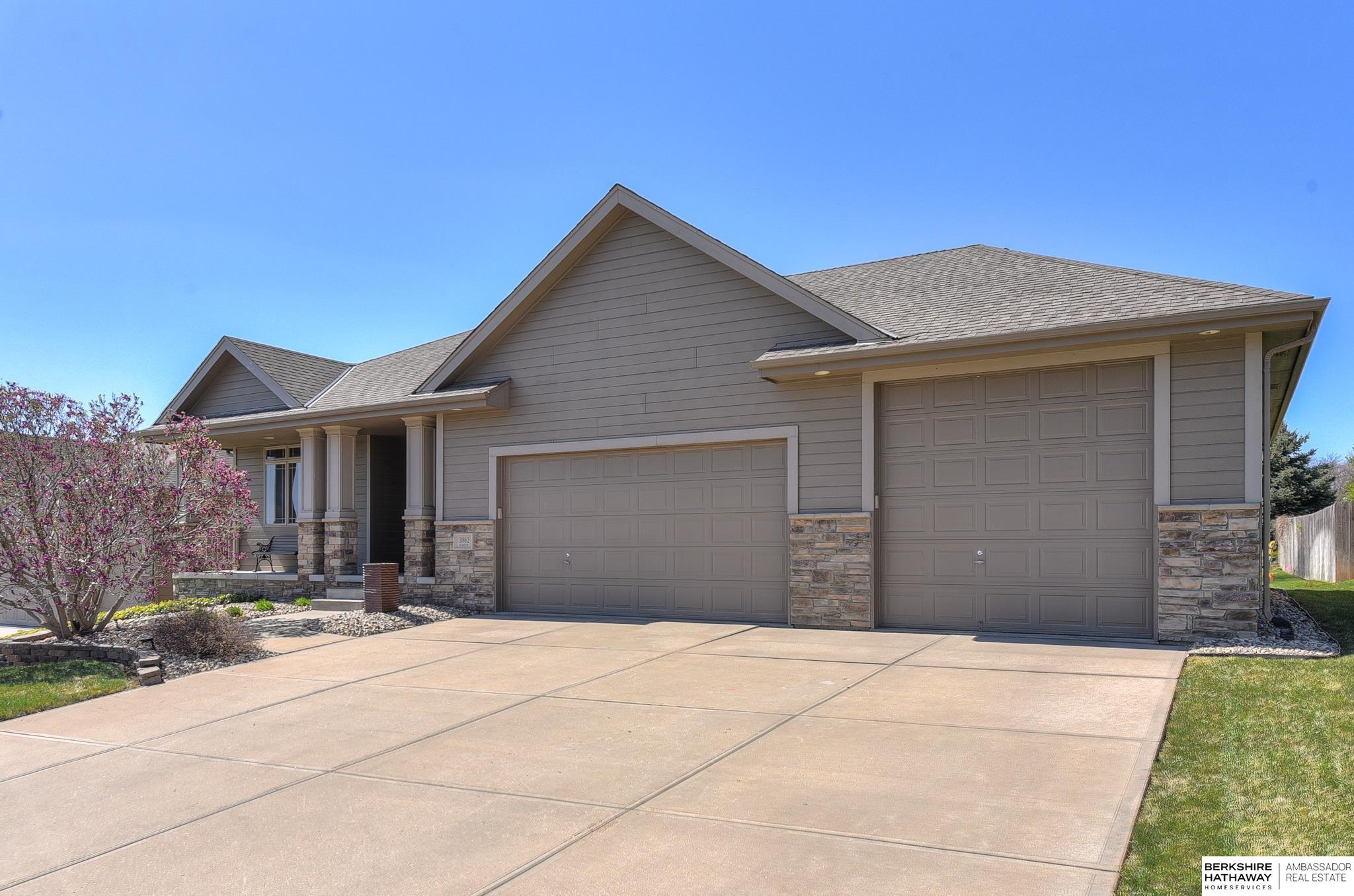 Omaha, Nebraska 68130, United States, 3 Bedrooms Bedrooms, ,3 BathroomsBathrooms,Residential,Active,111590