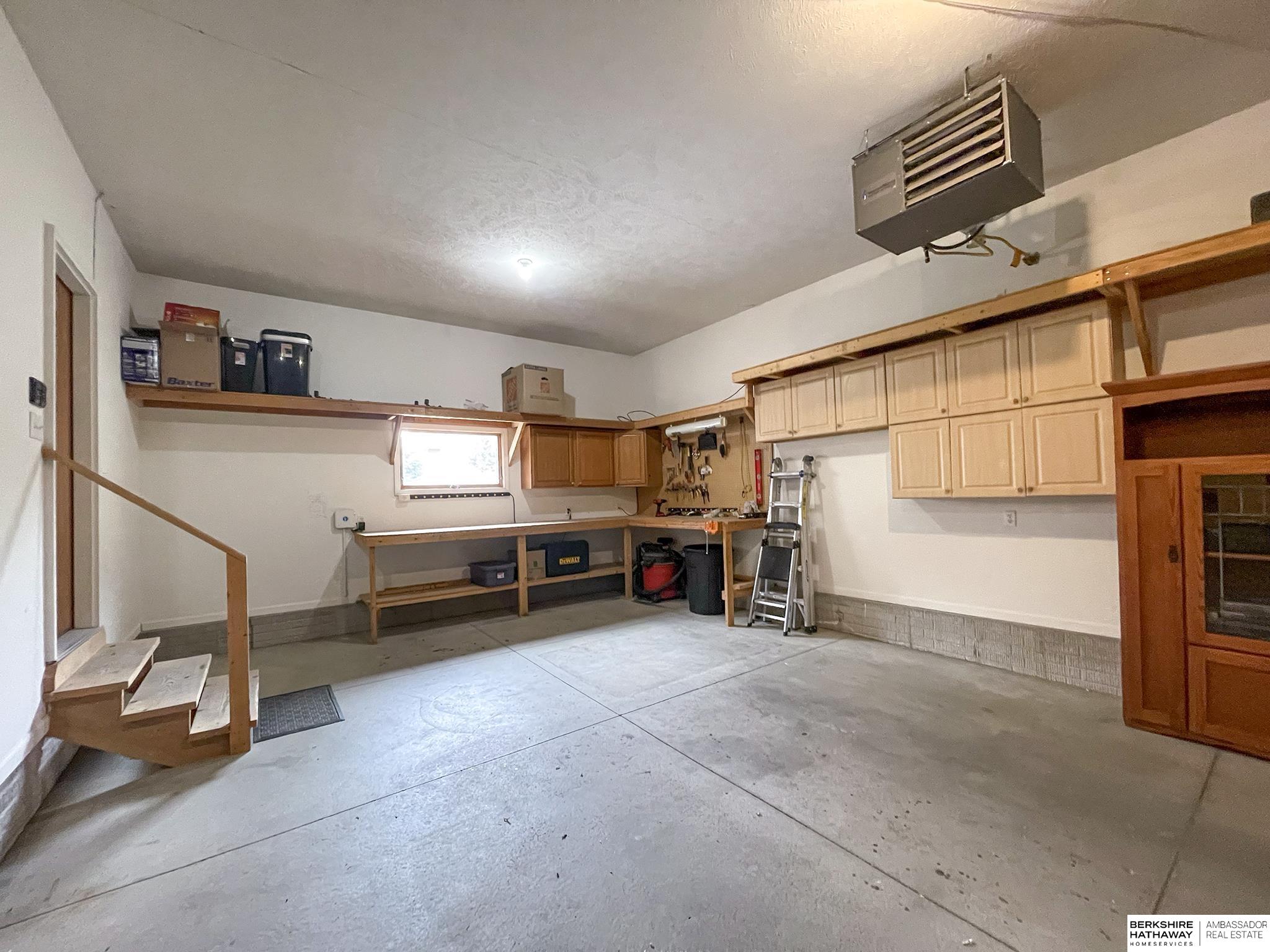 Omaha, Nebraska 68130, United States, 3 Bedrooms Bedrooms, ,3 BathroomsBathrooms,Residential,Active,111590