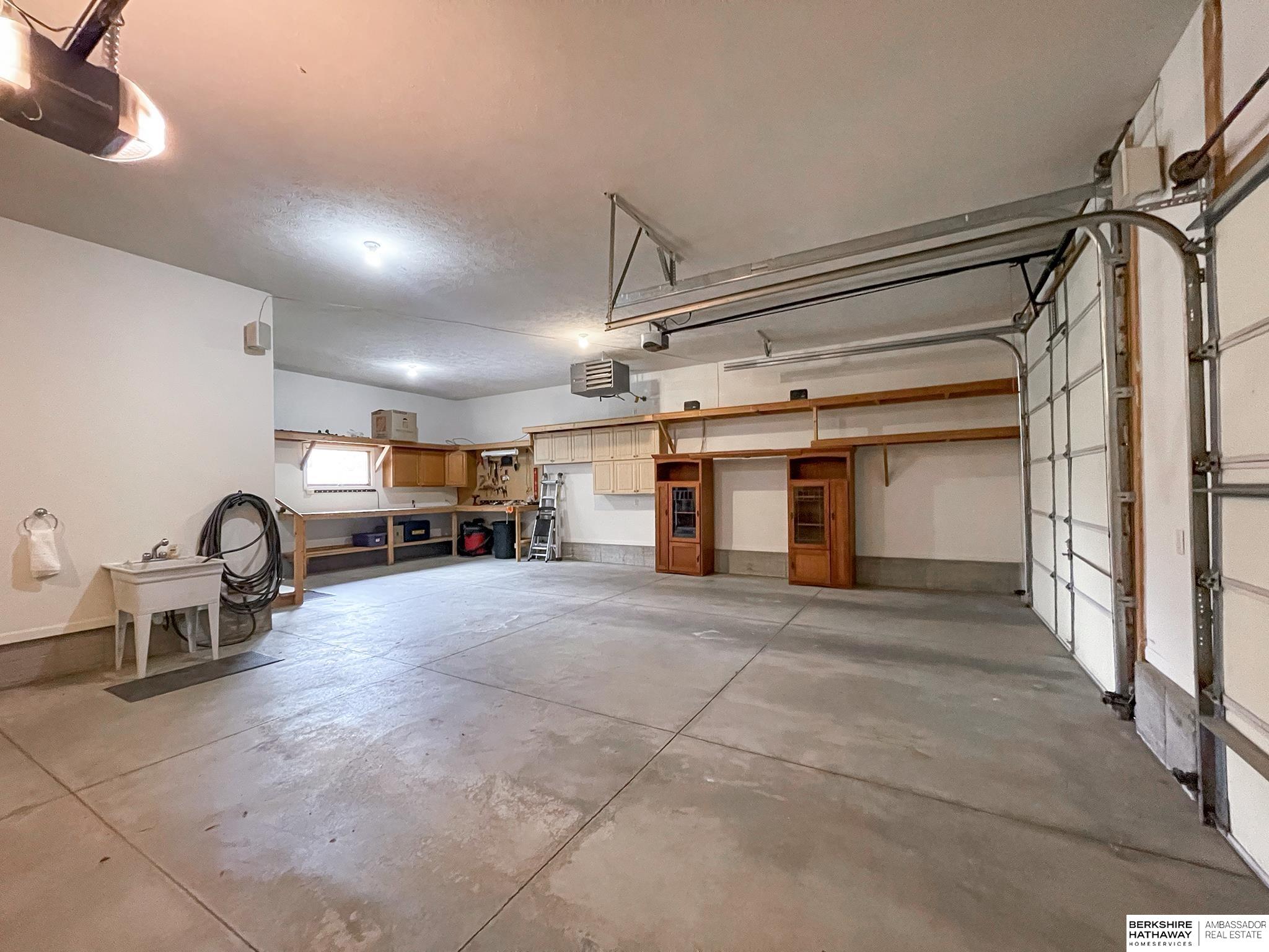 Omaha, Nebraska 68130, United States, 3 Bedrooms Bedrooms, ,3 BathroomsBathrooms,Residential,Active,111590