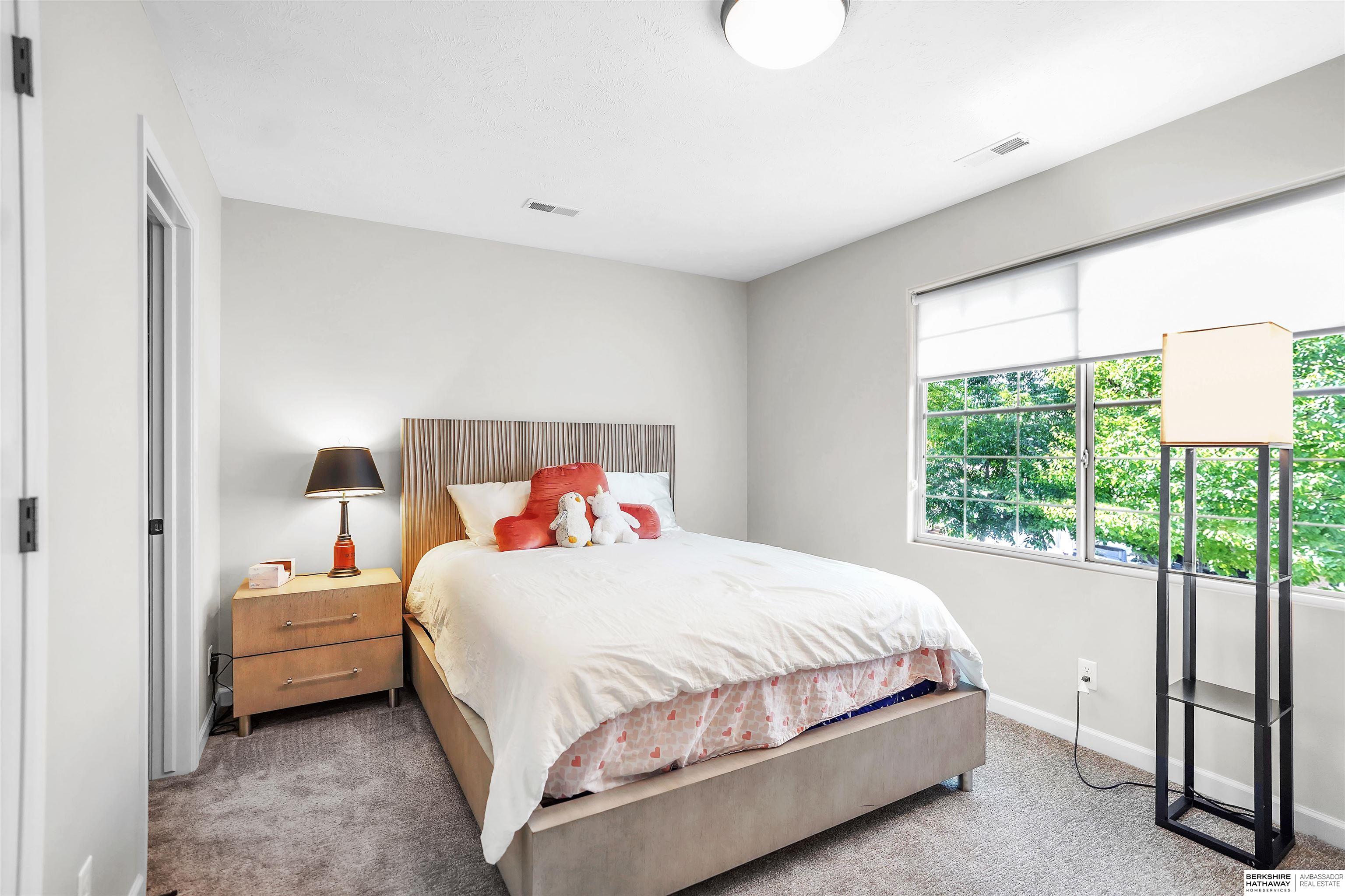 Omaha, Nebraska 68130, United States, 4 Bedrooms Bedrooms, ,3 BathroomsBathrooms,Residential,Active,221036