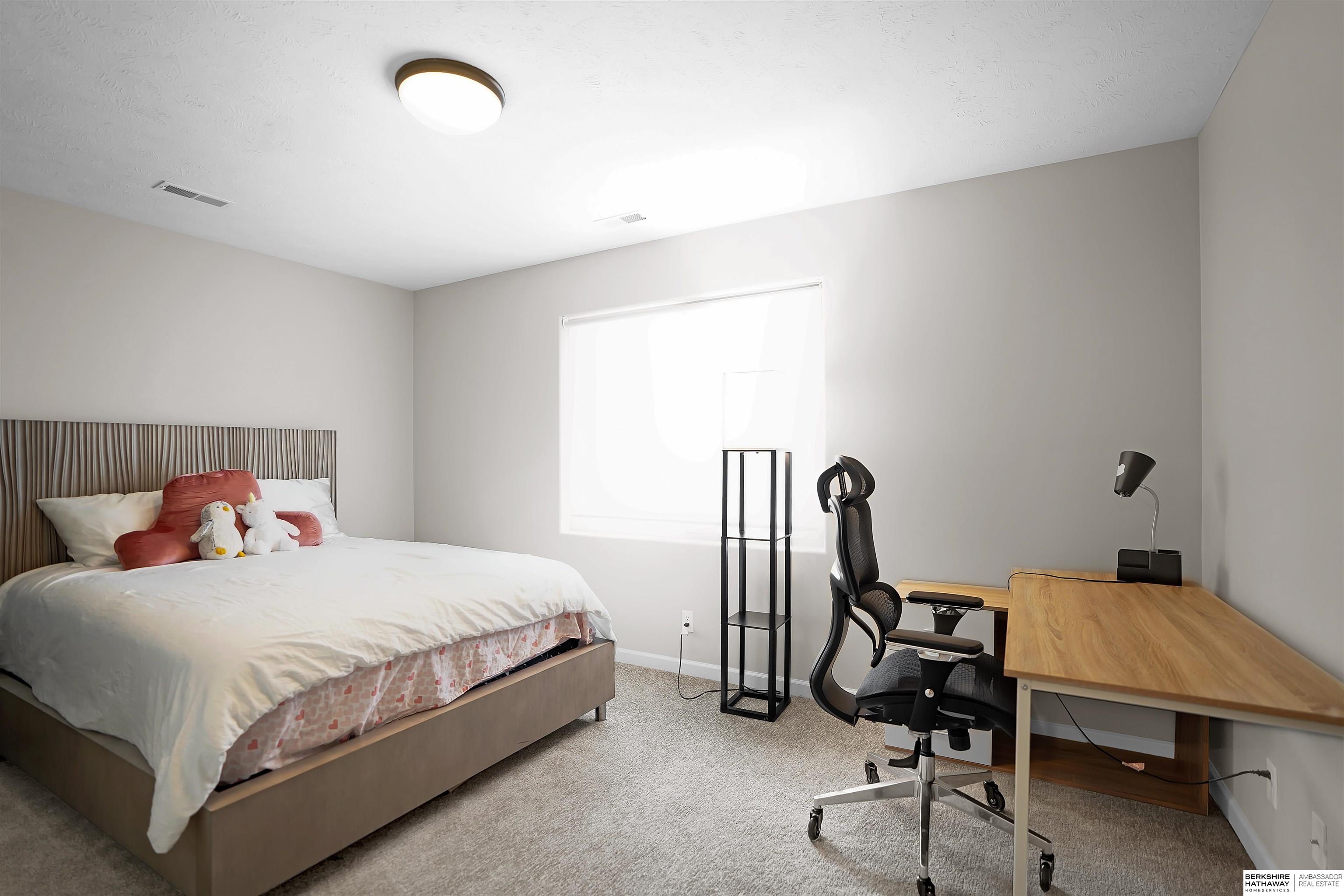 Omaha, Nebraska 68130, United States, 4 Bedrooms Bedrooms, ,3 BathroomsBathrooms,Residential,Active,221036