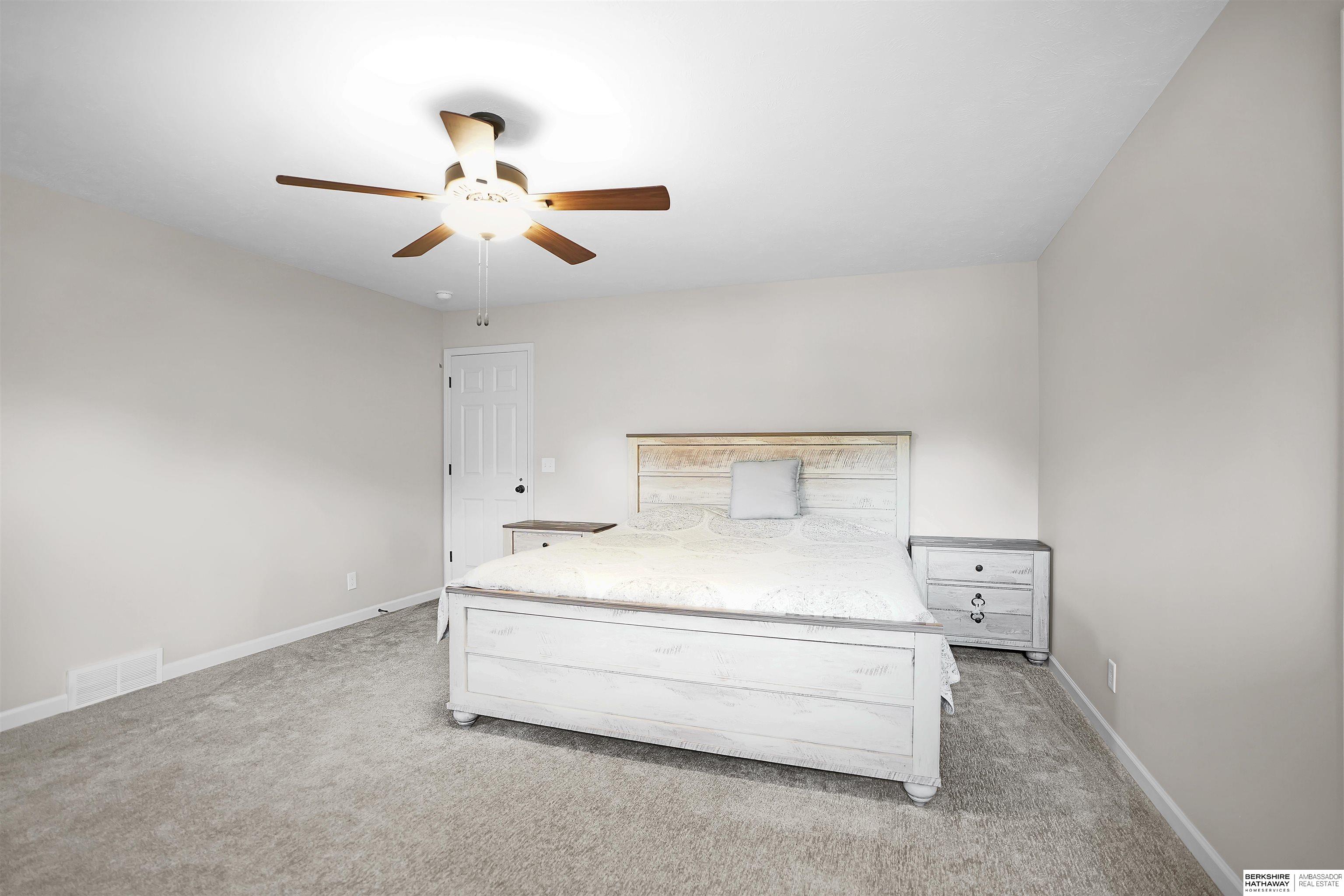 Omaha, Nebraska 68130, United States, 4 Bedrooms Bedrooms, ,3 BathroomsBathrooms,Residential,Active,221036