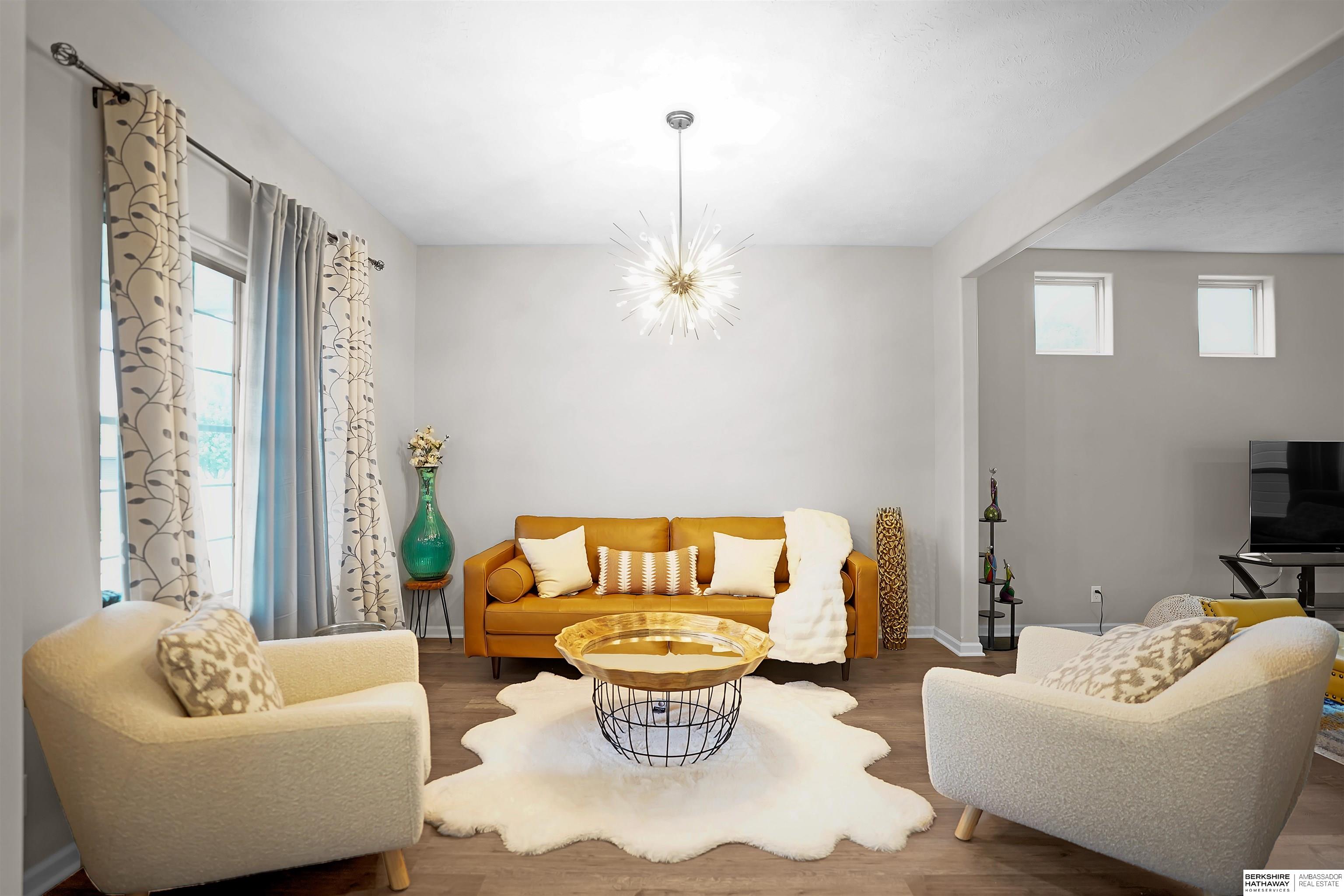 Omaha, Nebraska 68130, United States, 4 Bedrooms Bedrooms, ,3 BathroomsBathrooms,Residential,Active,221036