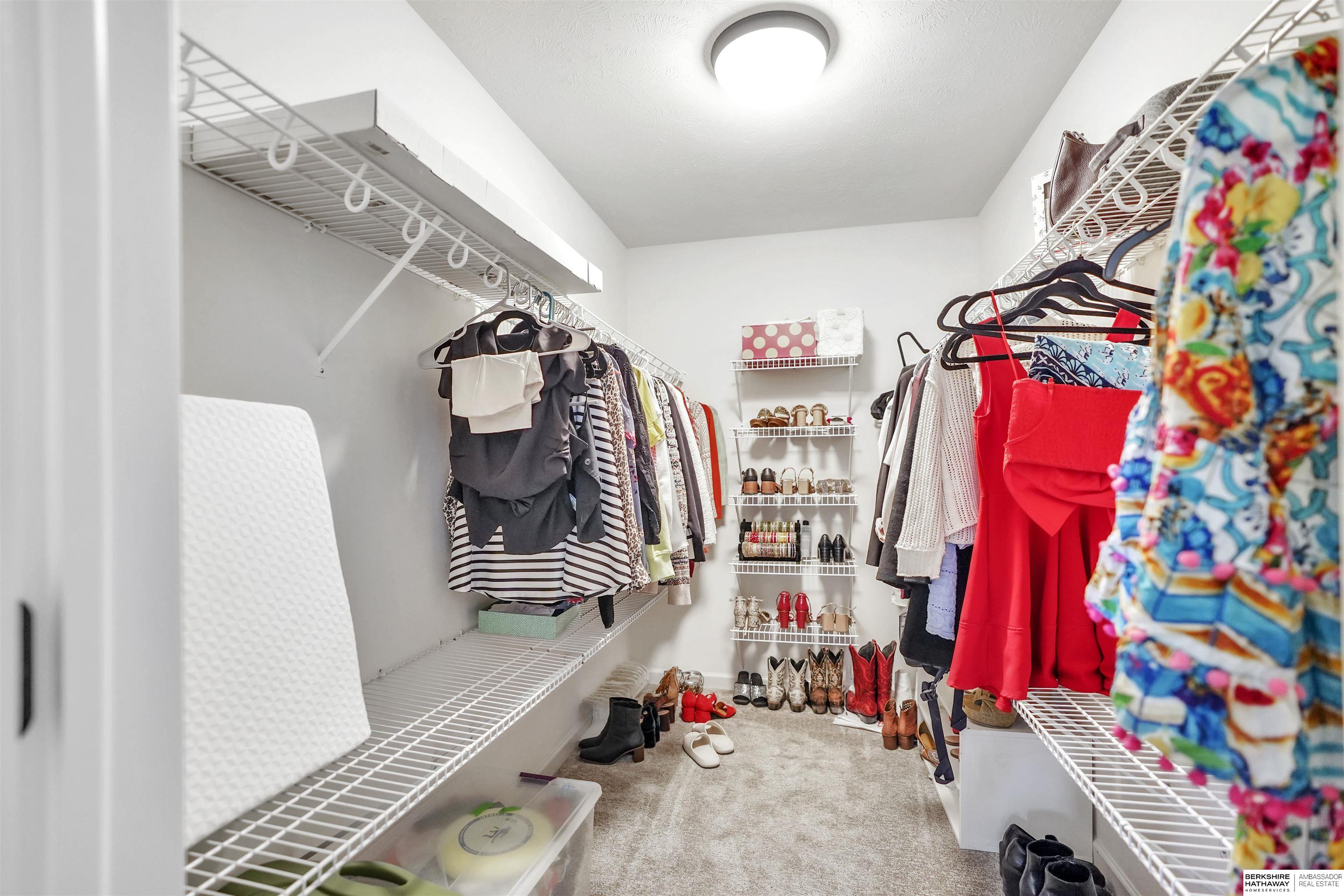 Omaha, Nebraska 68130, United States, 4 Bedrooms Bedrooms, ,3 BathroomsBathrooms,Residential,Active,221036