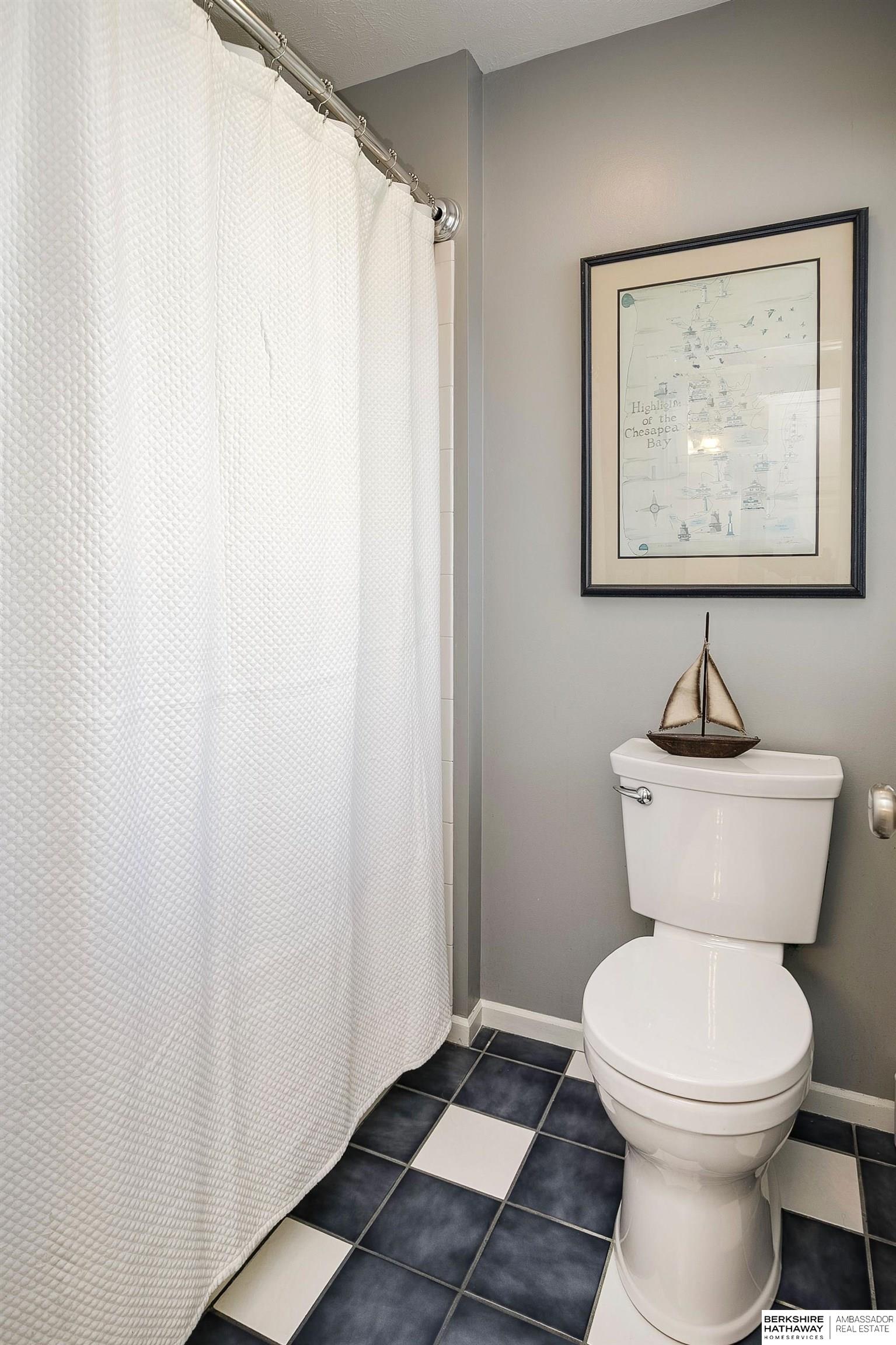 Omaha, Nebraska 68116, United States, 5 Bedrooms Bedrooms, ,4 BathroomsBathrooms,Residential,Active,220771