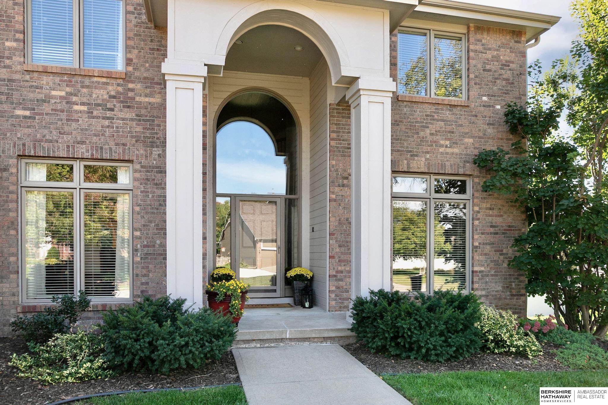 Omaha, Nebraska 68116, United States, 5 Bedrooms Bedrooms, ,4 BathroomsBathrooms,Residential,Active,220771