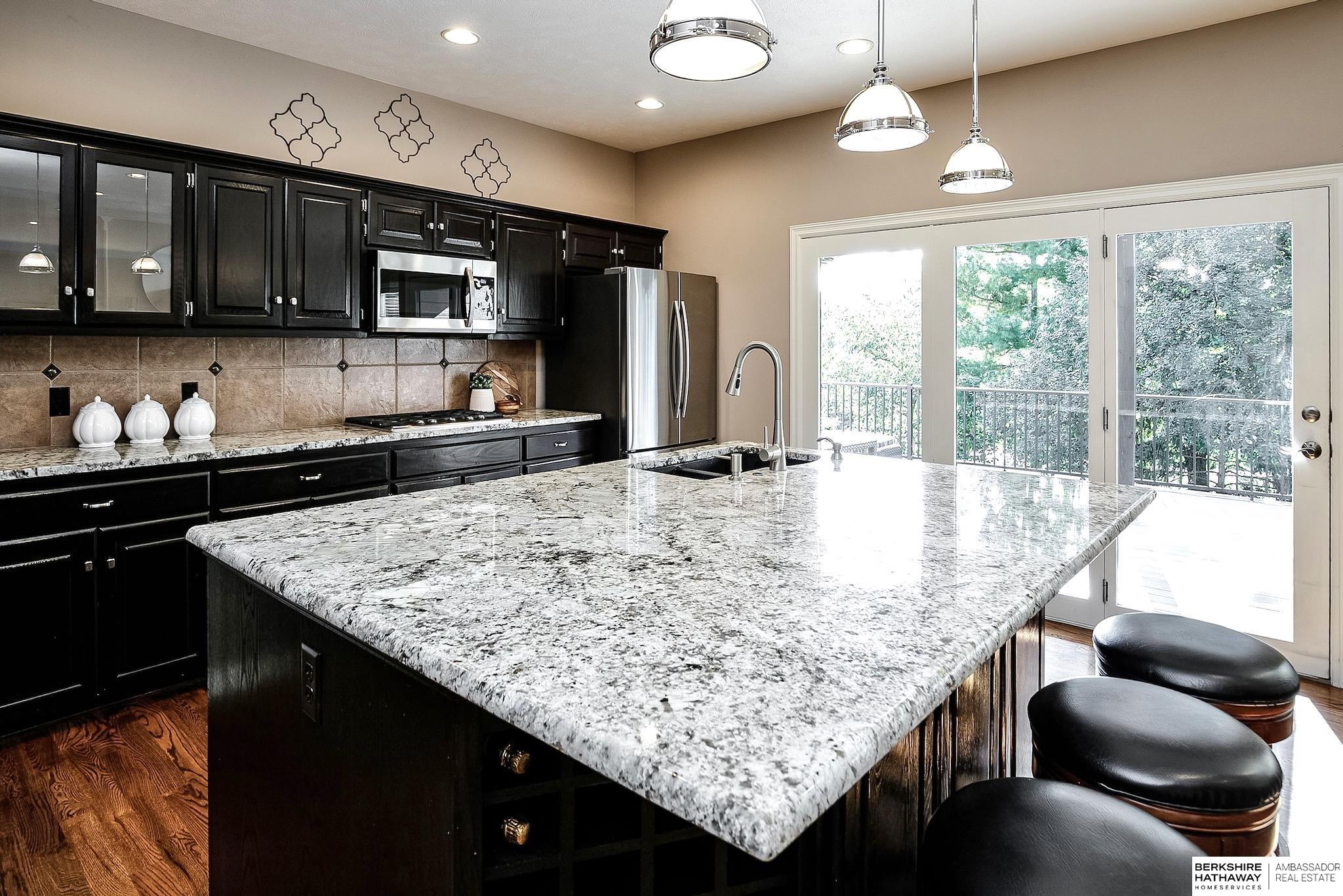 Omaha, Nebraska 68116, United States, 5 Bedrooms Bedrooms, ,4 BathroomsBathrooms,Residential,Active,220771