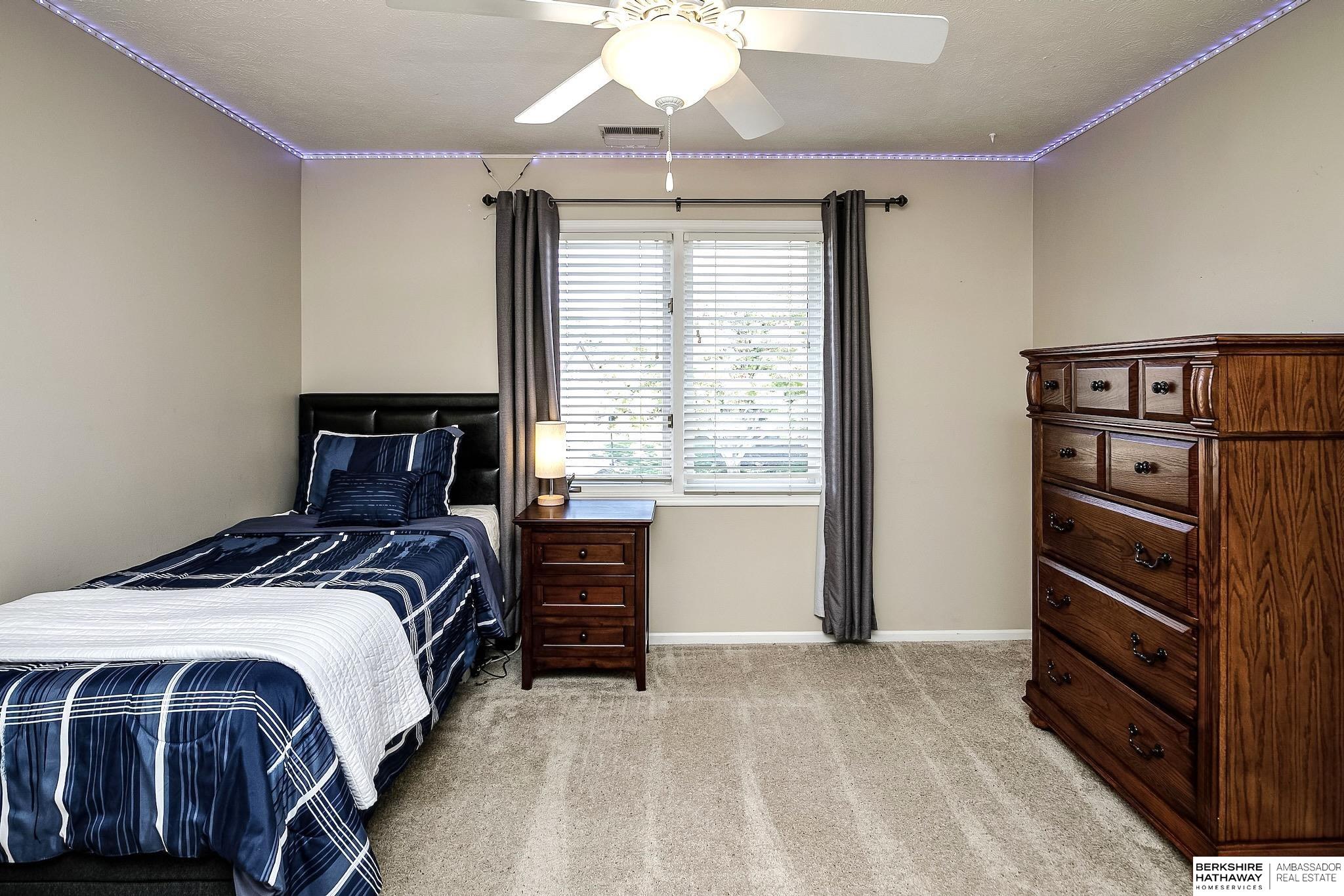 Omaha, Nebraska 68116, United States, 5 Bedrooms Bedrooms, ,4 BathroomsBathrooms,Residential,Active,220771