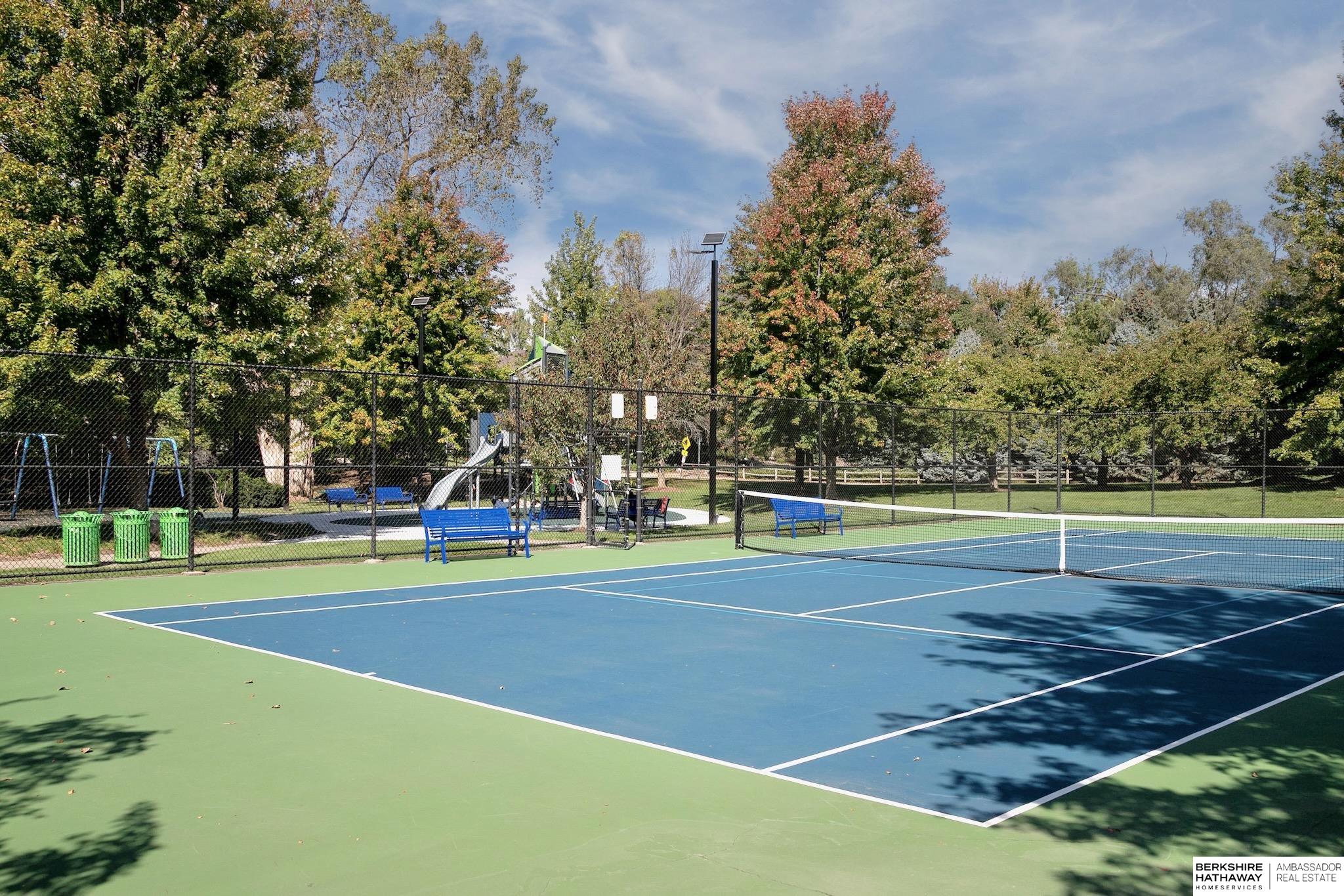 Omaha, Nebraska 68116, United States, 5 Bedrooms Bedrooms, ,4 BathroomsBathrooms,Residential,Active,220771