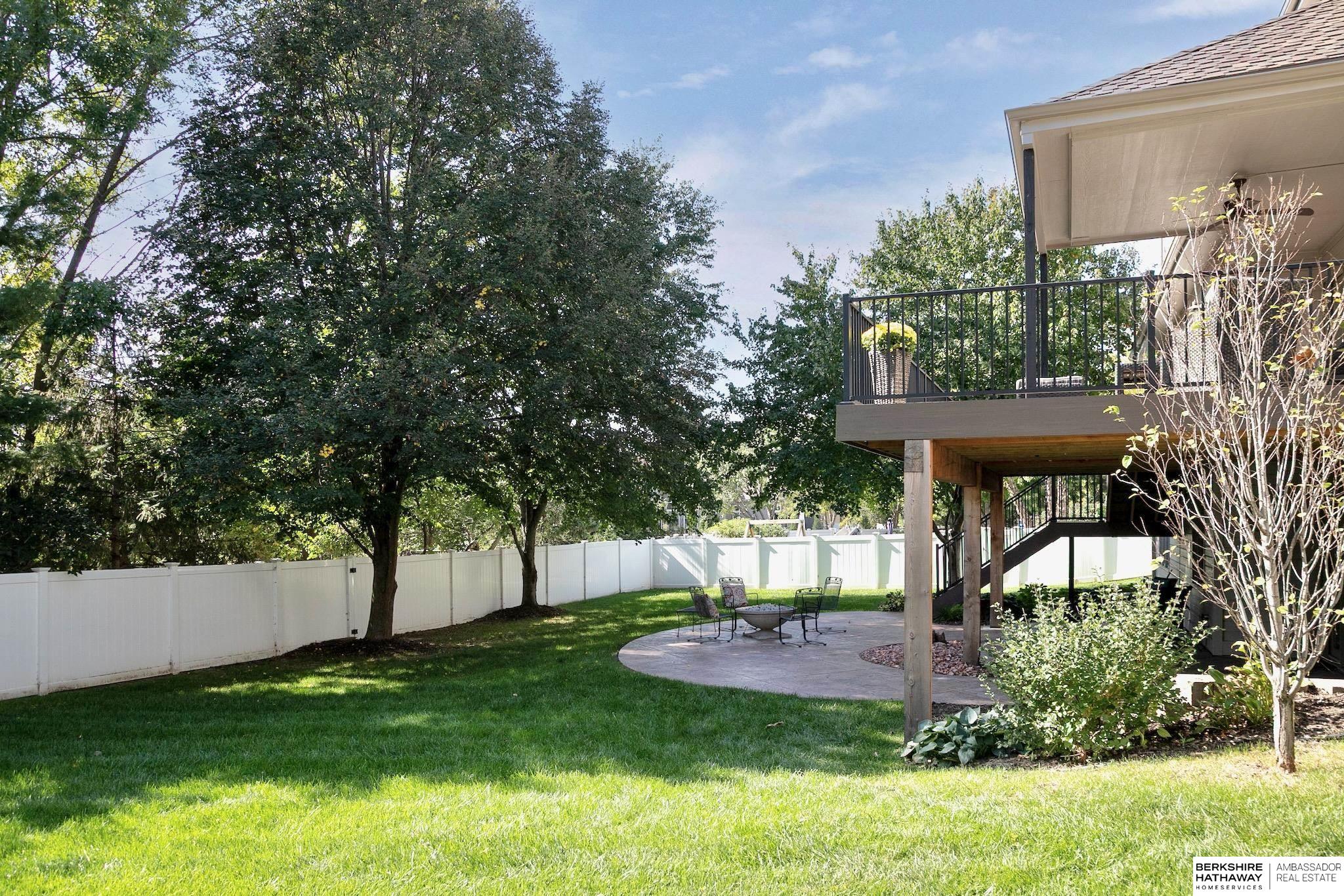 Omaha, Nebraska 68116, United States, 5 Bedrooms Bedrooms, ,4 BathroomsBathrooms,Residential,Active,220771