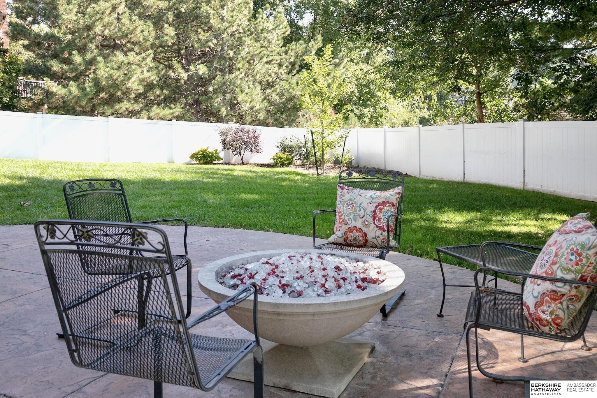 Omaha, Nebraska 68116, United States, 5 Bedrooms Bedrooms, ,4 BathroomsBathrooms,Residential,Active,220771