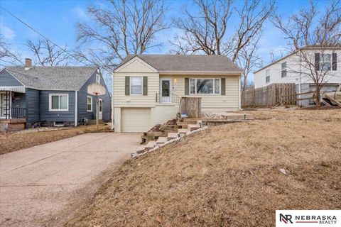 Photo of 5823 Burdette Street, Omaha, NE 68104 (MLS # 22606282)
