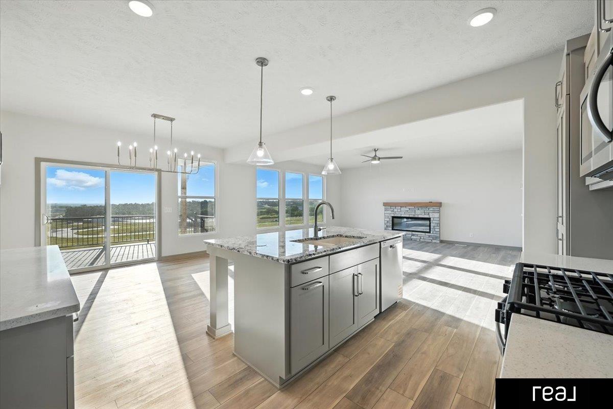 Papillion, Nebraska 68046, United States, 5 Bedrooms Bedrooms, ,3 BathroomsBathrooms,Residential,Active,204305