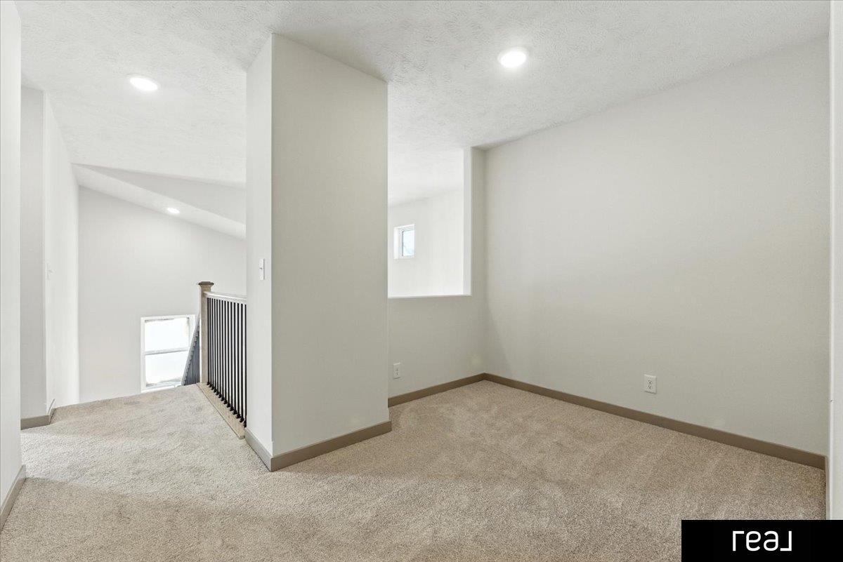 Papillion, Nebraska 68046, United States, 5 Bedrooms Bedrooms, ,3 BathroomsBathrooms,Residential,Active,204305