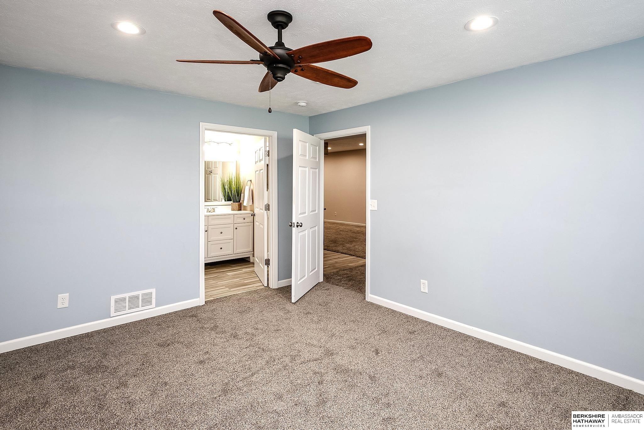 Gretna, Nebraska 68028, United States, 4 Bedrooms Bedrooms, ,3 BathroomsBathrooms,Residential,Active,187391