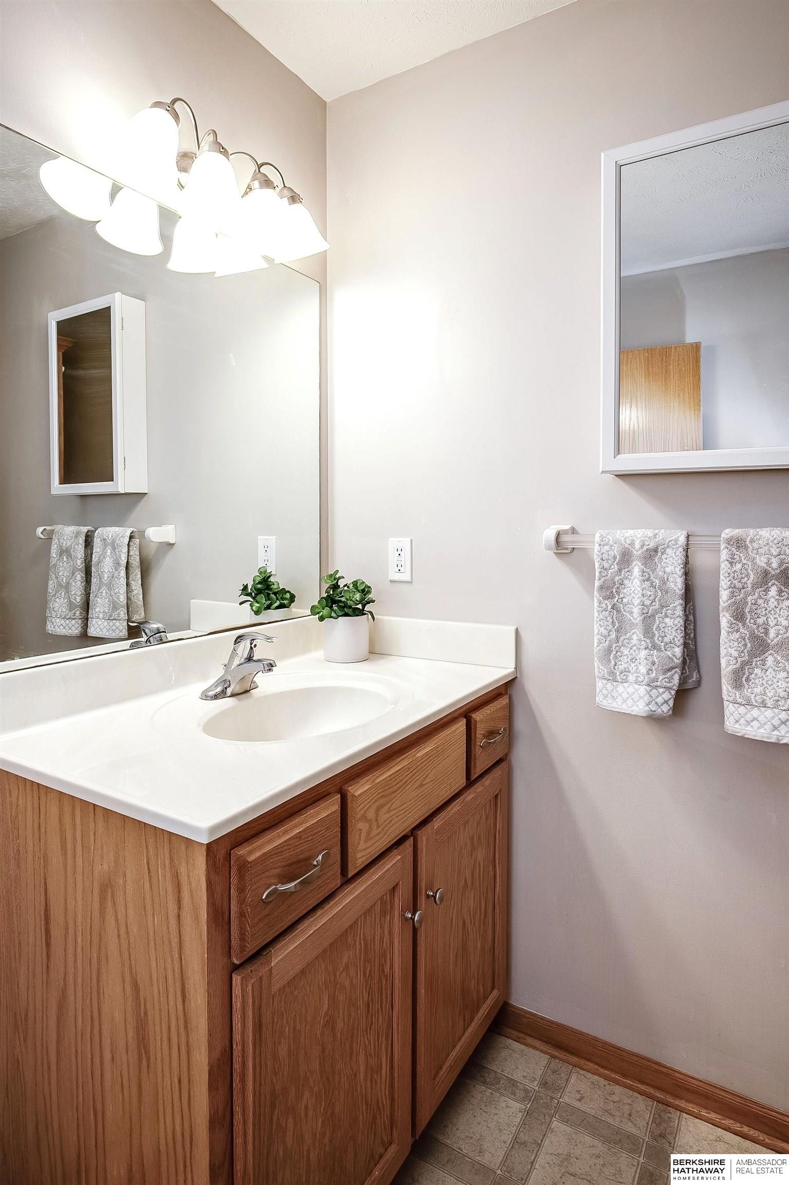 Gretna, Nebraska 68028, United States, 4 Bedrooms Bedrooms, ,3 BathroomsBathrooms,Residential,Active,187391