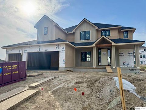 Photo of 20032 V Street, Omaha, NE 68135 (MLS # 22613381)
