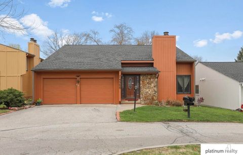 Photo of 14968 Weir Plaza #20-A, Omaha, NE 68137 (MLS # 22609958)