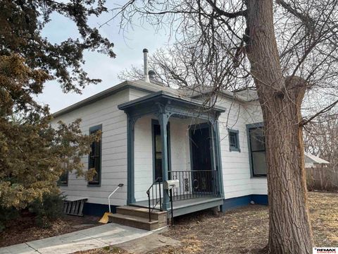 Photo of 801 Garfield Street, Lincoln, NE 68502 (MLS # 22605469)