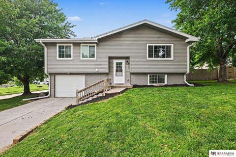 Photo of 21208 Palomino Road, Omaha, NE 68022 (MLS # 22617957)