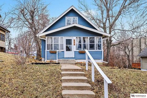 Photo of 3275 Hascall Street, Omaha, NE 68105 (MLS # 22601744)