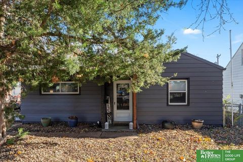 Photo of 2905 Wayne Street, Bellevue, NE 68005 (MLS # 22531028) Photo of 2905 Wayne Street, Bellevue, NE 68005 (MLS # 22531028)