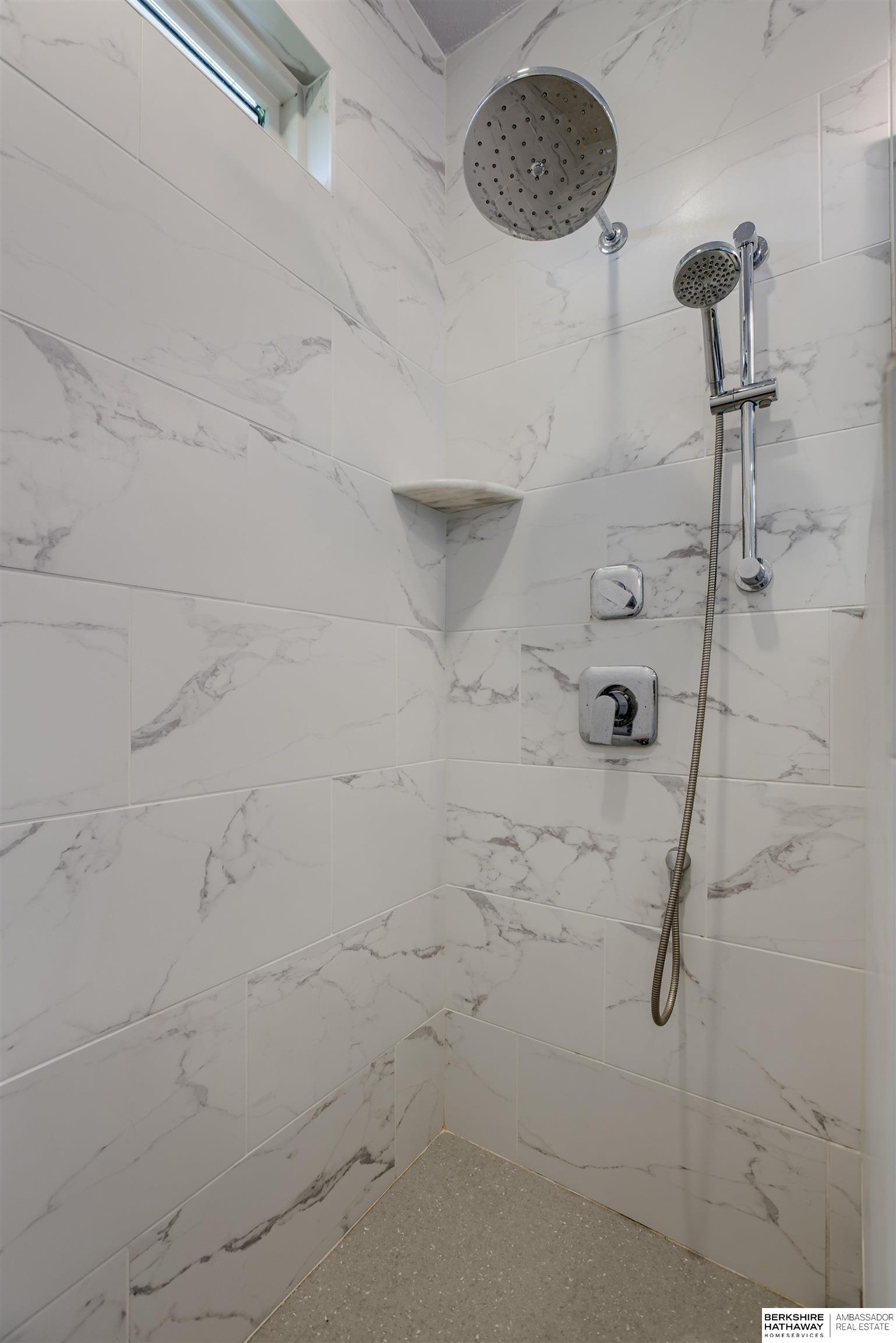 Omaha, Nebraska 68136, United States, 4 Bedrooms Bedrooms, ,3 BathroomsBathrooms,Residential,Active,146292