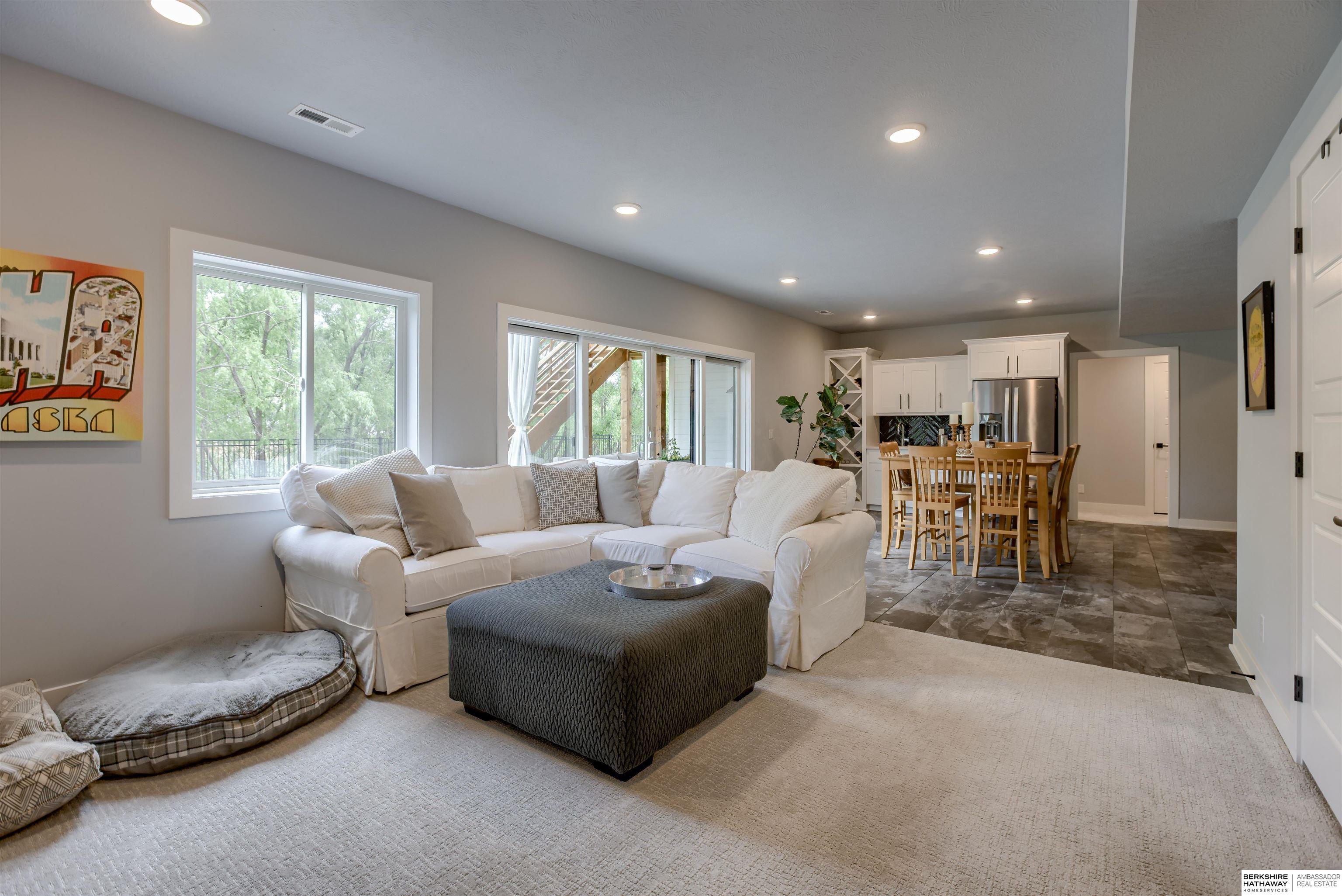 Omaha, Nebraska 68136, United States, 4 Bedrooms Bedrooms, ,3 BathroomsBathrooms,Residential,Active,146292