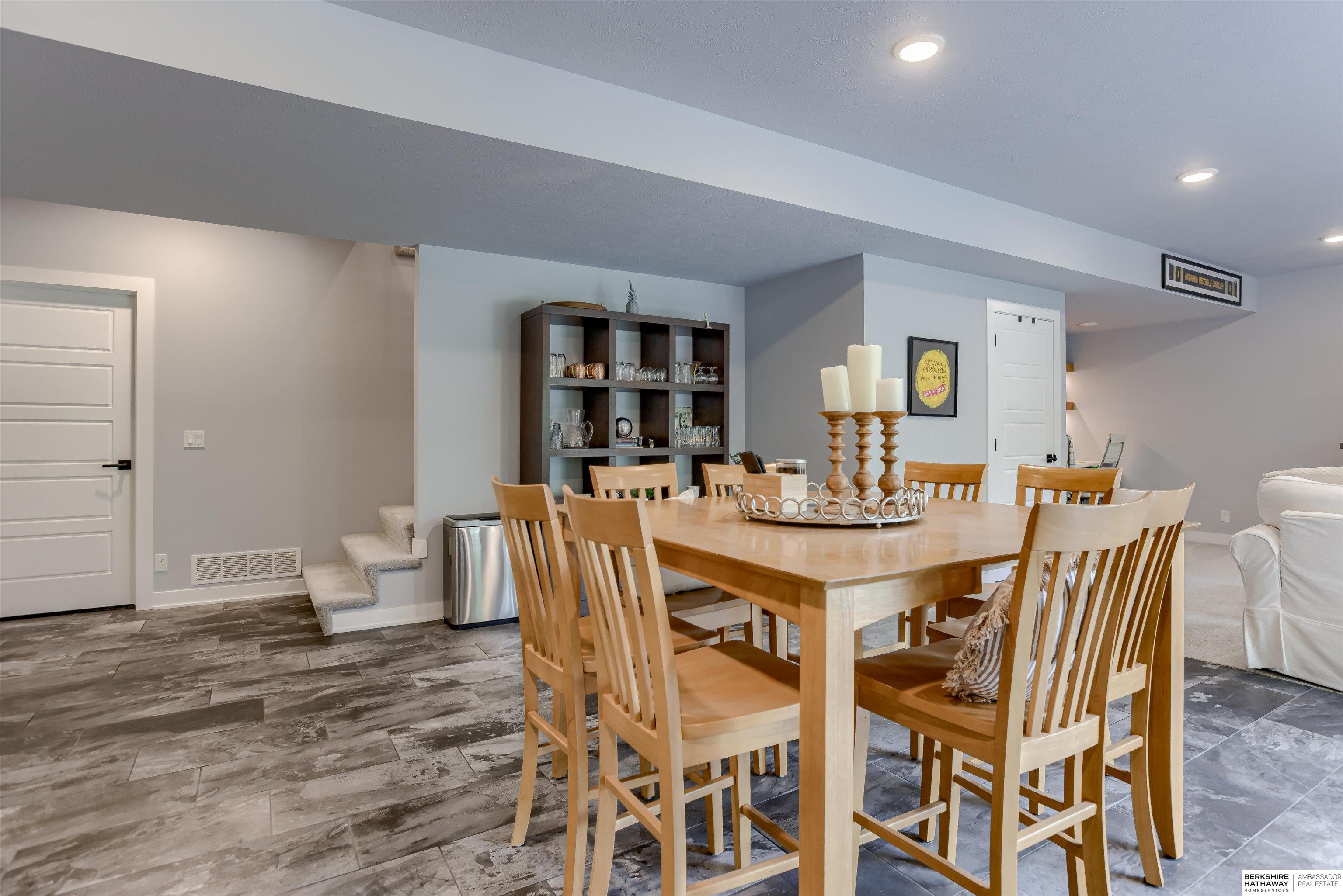 Omaha, Nebraska 68136, United States, 4 Bedrooms Bedrooms, ,3 BathroomsBathrooms,Residential,Active,146292