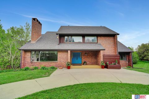 Photo of 6400 S 84th Street, Lincoln, NE 68516 (MLS # 22611099)