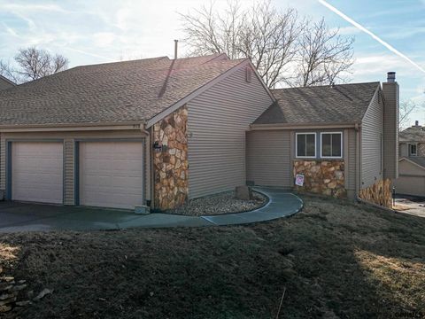 Photo of 910 S 153 Court, Omaha, NE 68154 (MLS # 22603513)