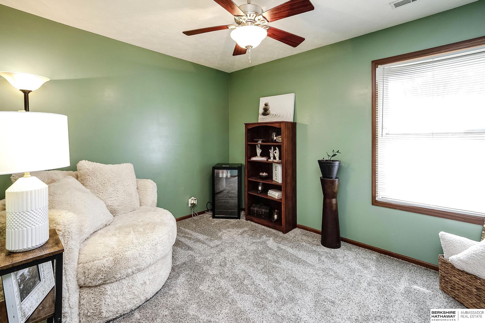 Omaha, Nebraska 68116, United States, 4 Bedrooms Bedrooms, ,2 BathroomsBathrooms,Residential,Pending,101241