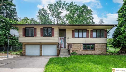 Photo of 204 Sandi Court, Bellevue, NE 68005 (MLS # 22615815)