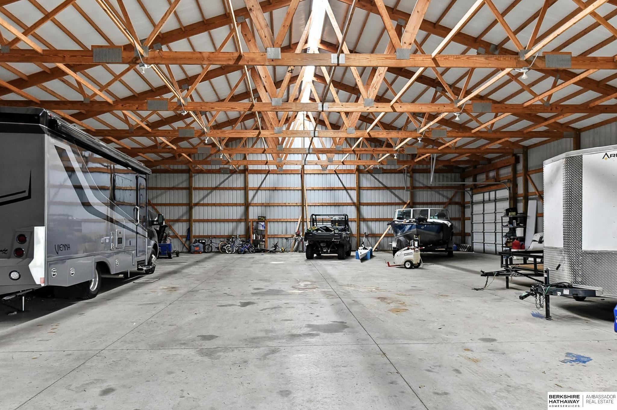 Bennington, Nebraska 68007, United States, 6 Bedrooms Bedrooms, ,4 BathroomsBathrooms,Residential,Pending,180952