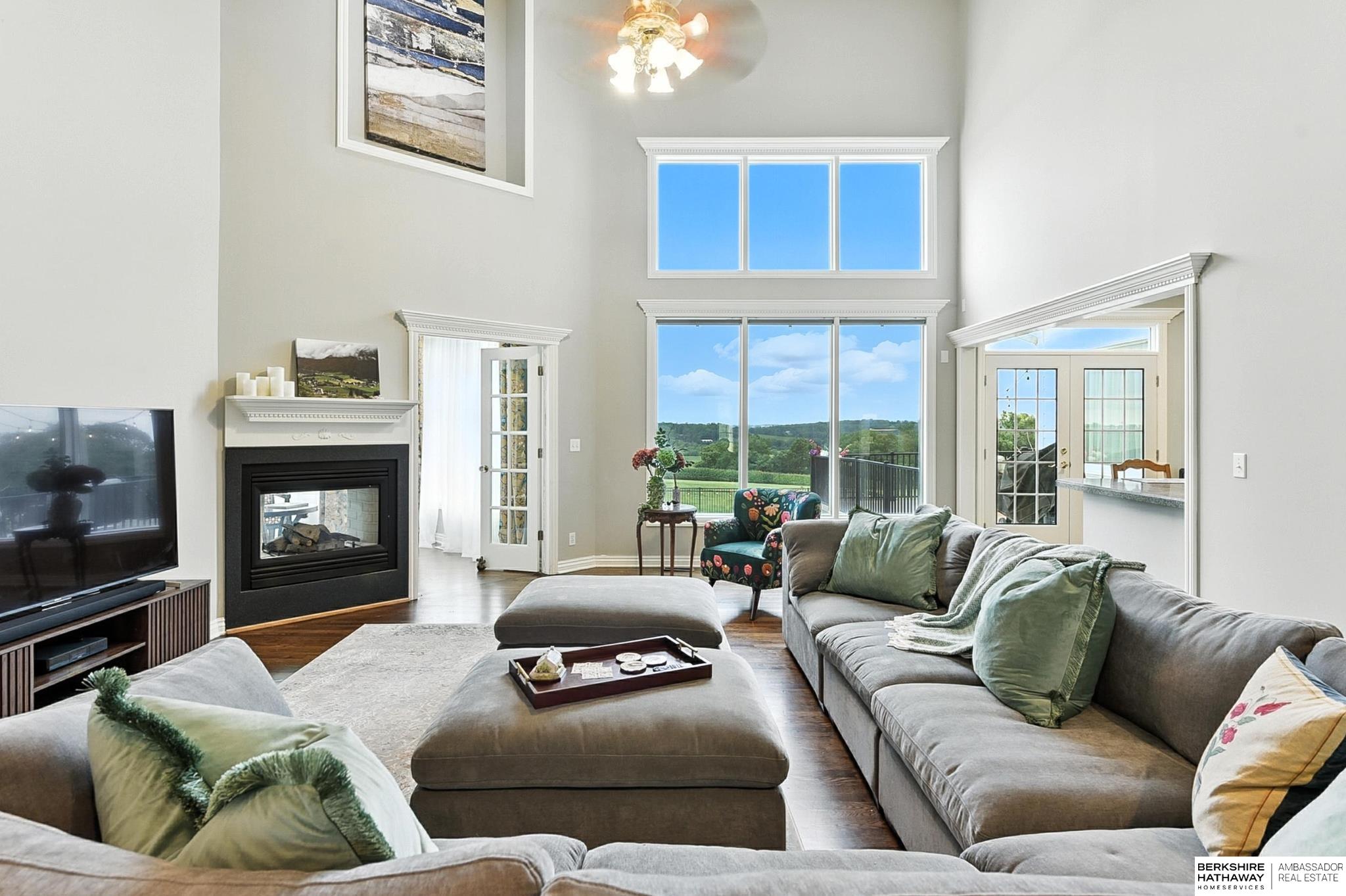 Bennington, Nebraska 68007, United States, 6 Bedrooms Bedrooms, ,4 BathroomsBathrooms,Residential,Pending,180952