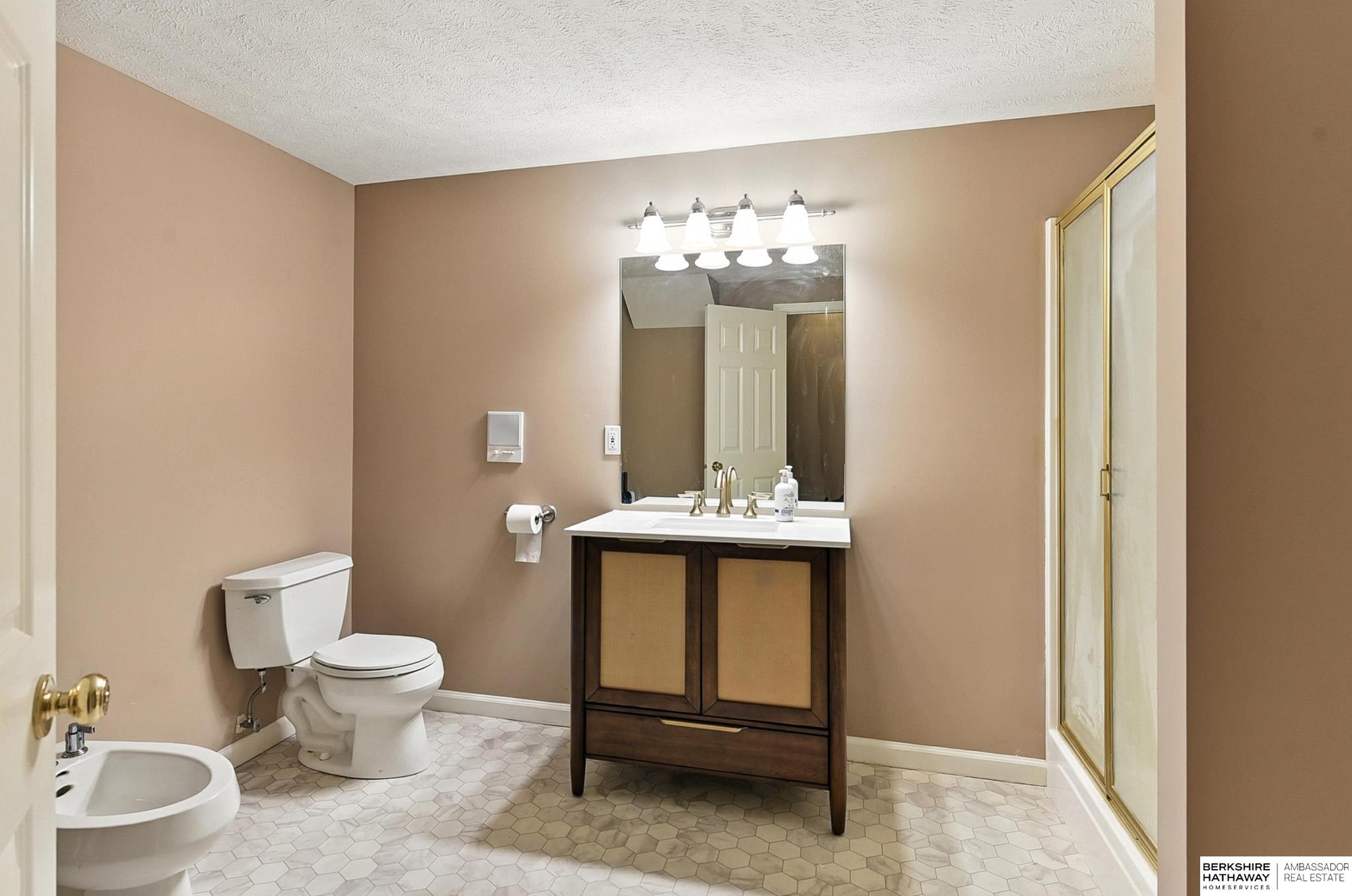 Bennington, Nebraska 68007, United States, 6 Bedrooms Bedrooms, ,4 BathroomsBathrooms,Residential,Pending,180952