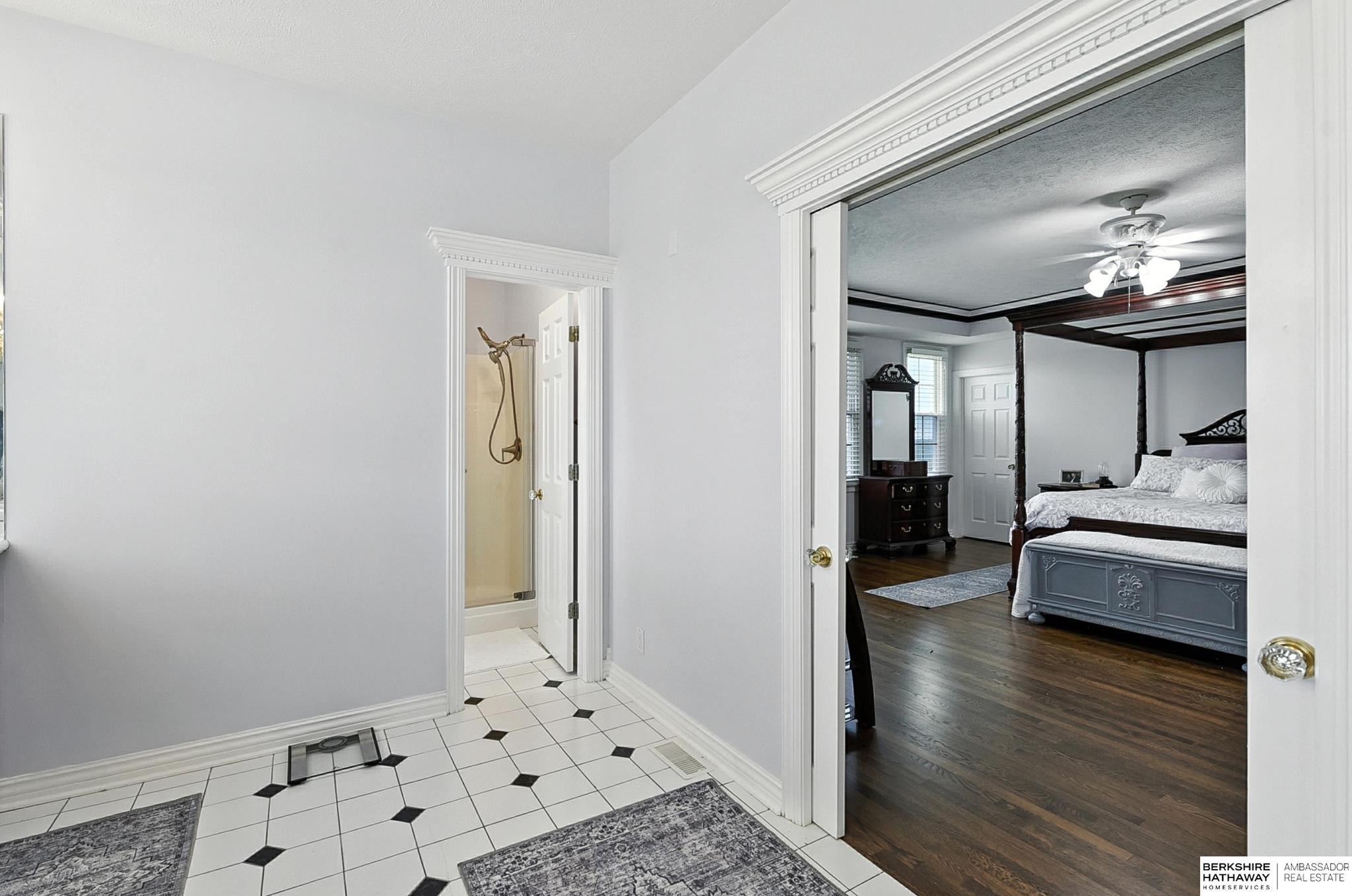 Bennington, Nebraska 68007, United States, 6 Bedrooms Bedrooms, ,4 BathroomsBathrooms,Residential,Pending,180952