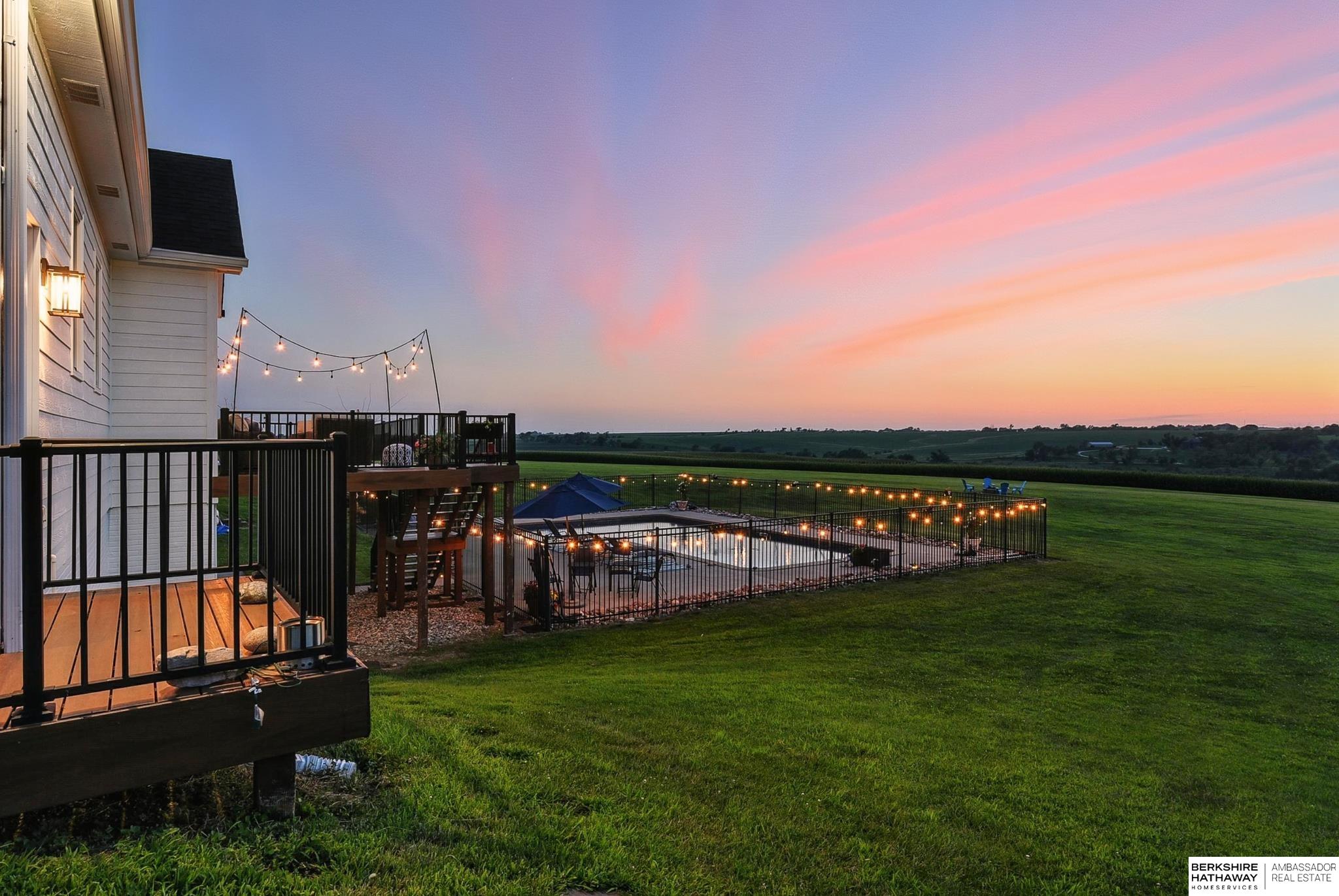 Bennington, Nebraska 68007, United States, 6 Bedrooms Bedrooms, ,4 BathroomsBathrooms,Residential,Pending,180952