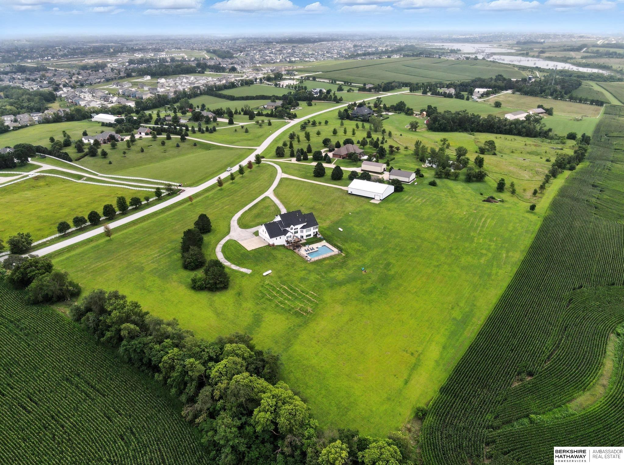 Bennington, Nebraska 68007, United States, 6 Bedrooms Bedrooms, ,4 BathroomsBathrooms,Residential,Pending,180952