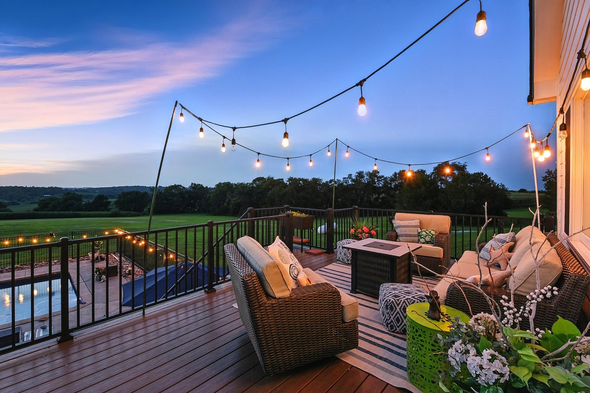 Bennington, Nebraska 68007, United States, 6 Bedrooms Bedrooms, ,4 BathroomsBathrooms,Residential,Pending,180952