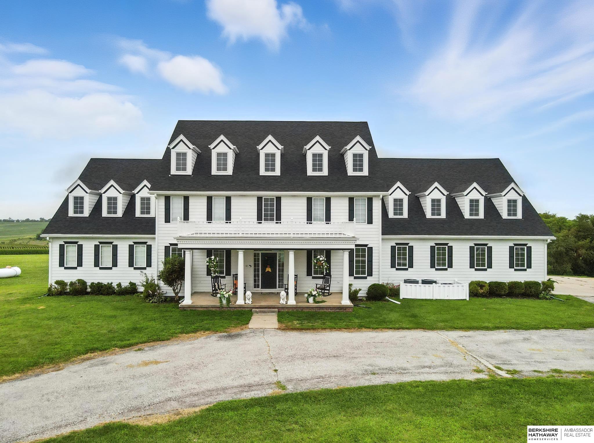 Bennington, Nebraska 68007, United States, 6 Bedrooms Bedrooms, ,4 BathroomsBathrooms,Residential,Pending,180952