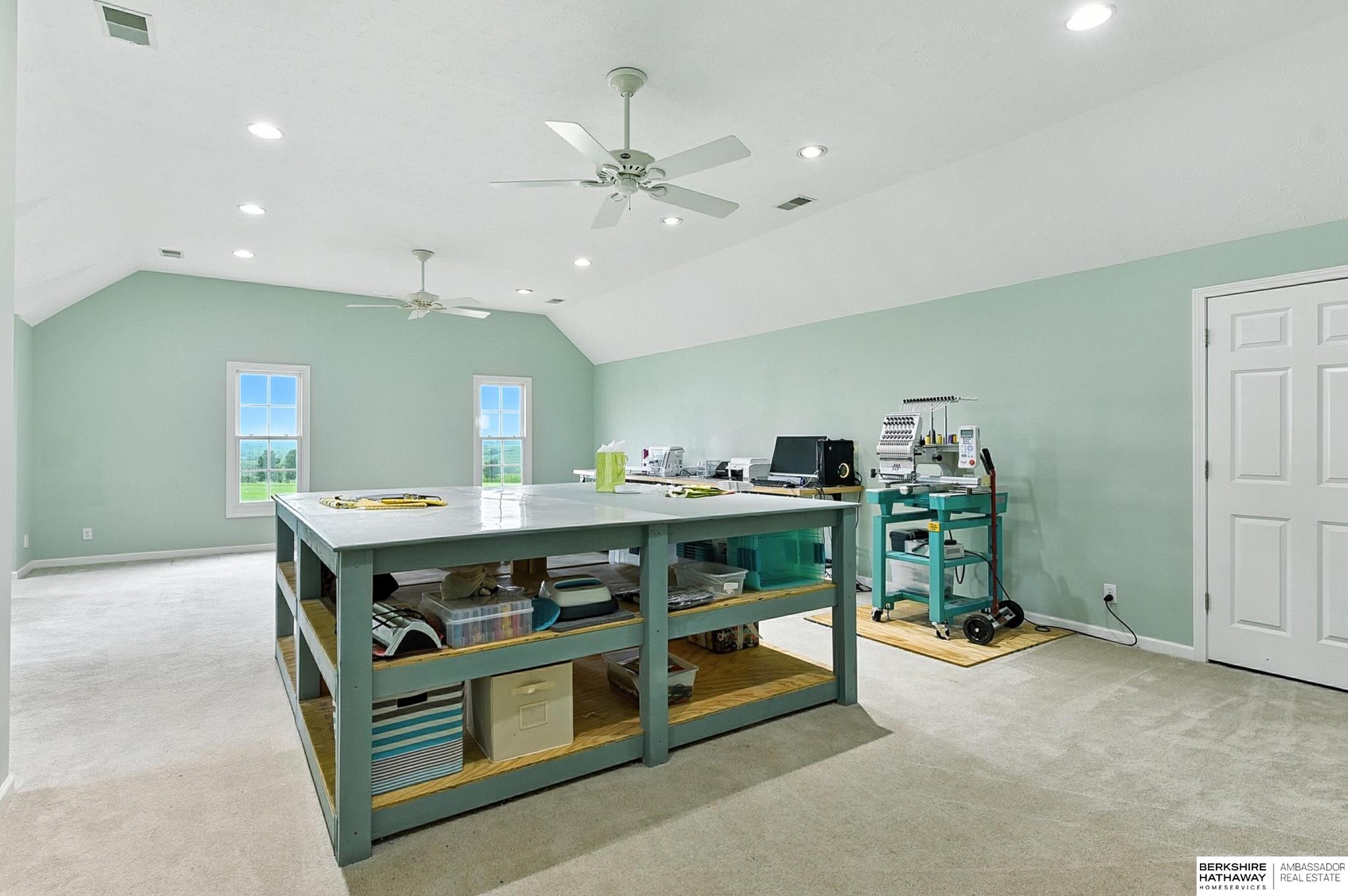 Bennington, Nebraska 68007, United States, 6 Bedrooms Bedrooms, ,4 BathroomsBathrooms,Residential,Pending,180952