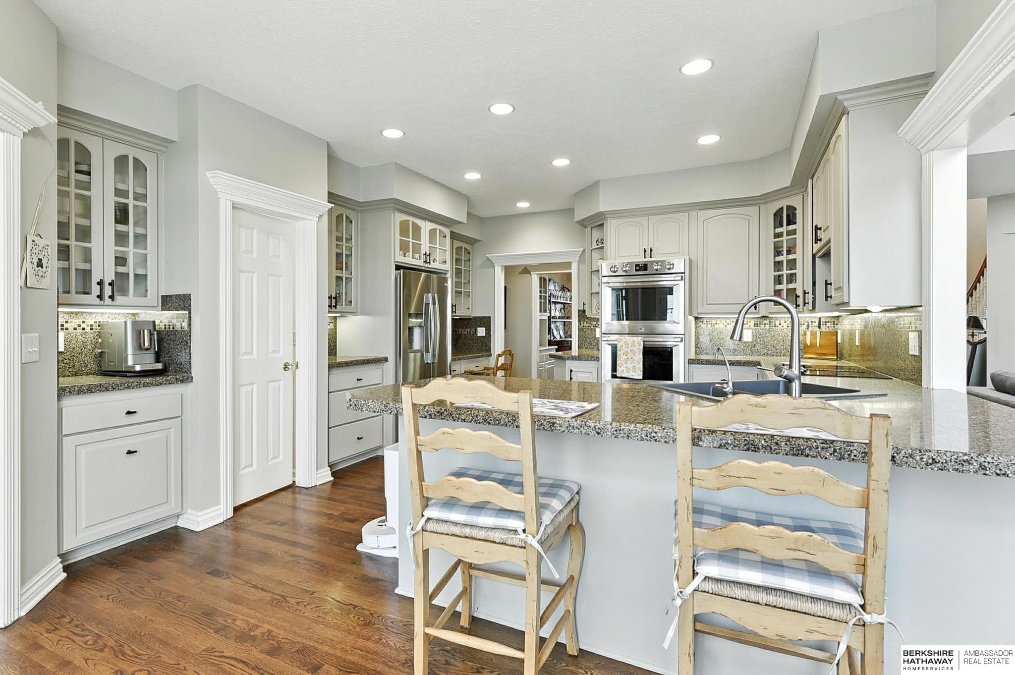 Bennington, Nebraska 68007, United States, 6 Bedrooms Bedrooms, ,4 BathroomsBathrooms,Residential,Pending,180952