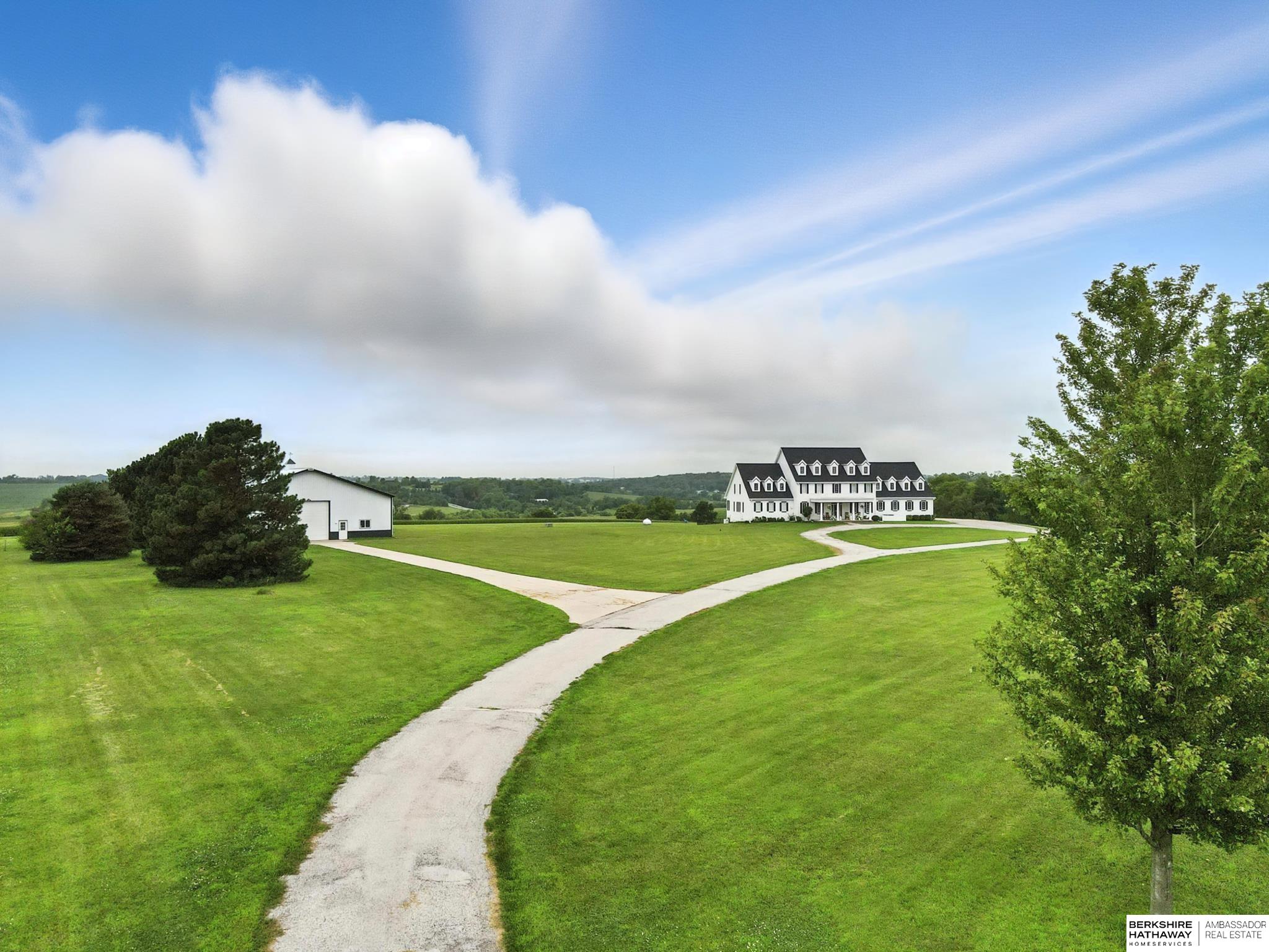 Bennington, Nebraska 68007, United States, 6 Bedrooms Bedrooms, ,4 BathroomsBathrooms,Residential,Pending,180952